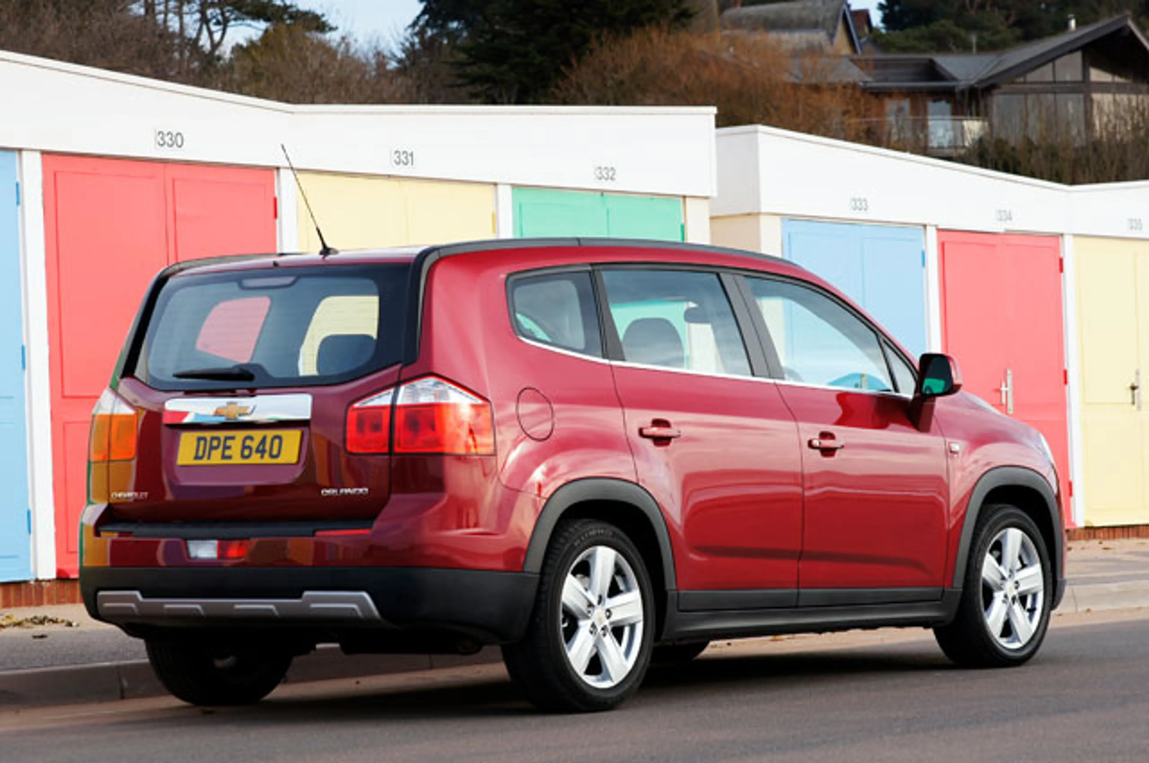 Chevrolet Orlando thumbnail 2