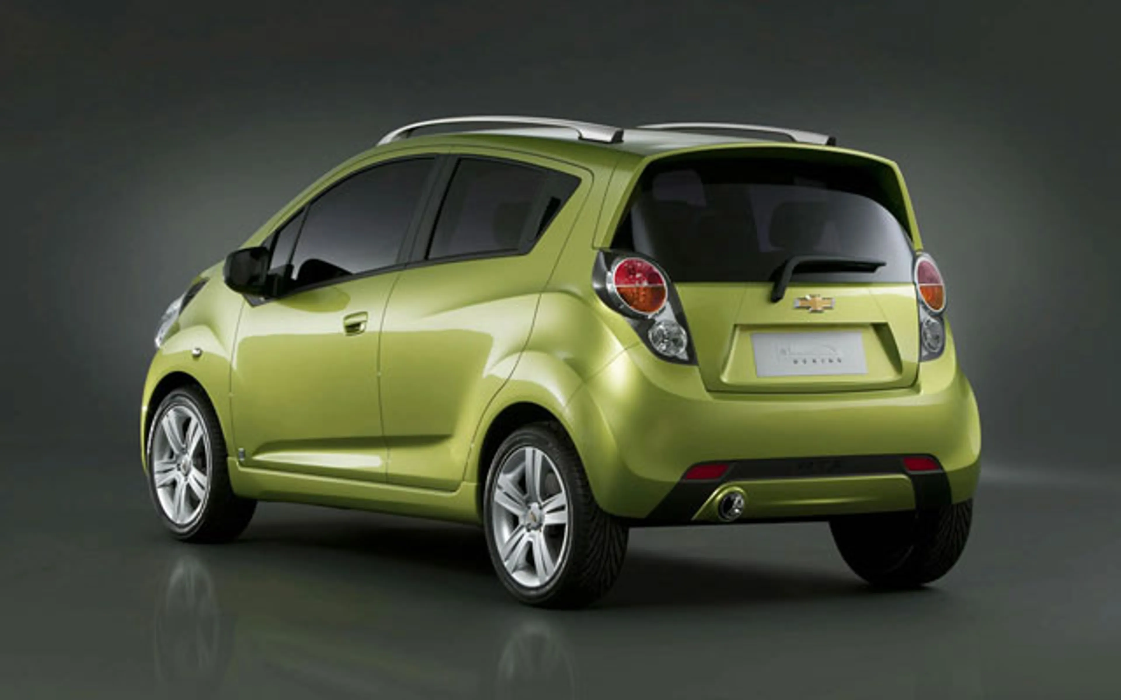 Chevrolet Spark Hatchback thumbnail 2