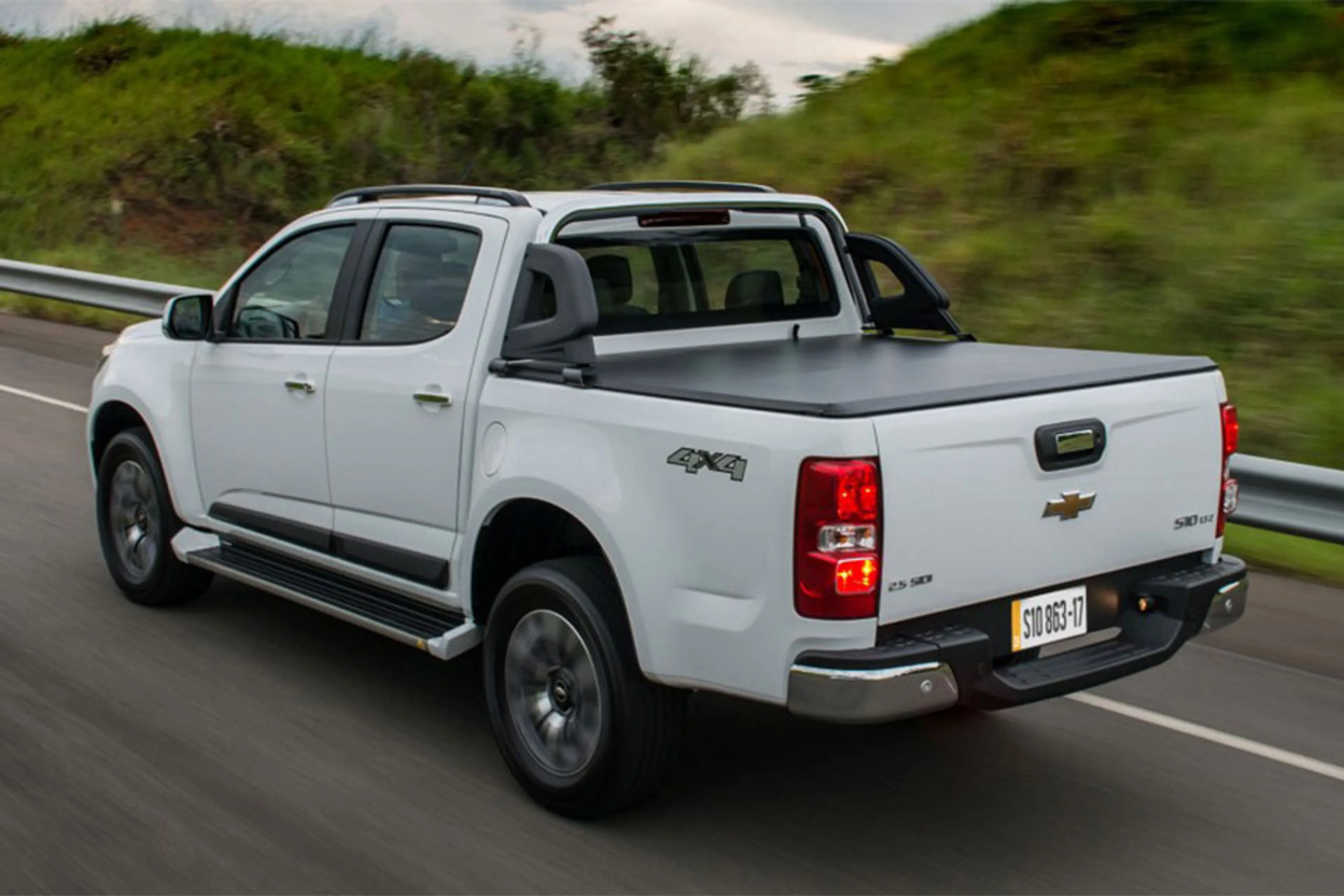 Chevrolet Colorado thumbnail 2