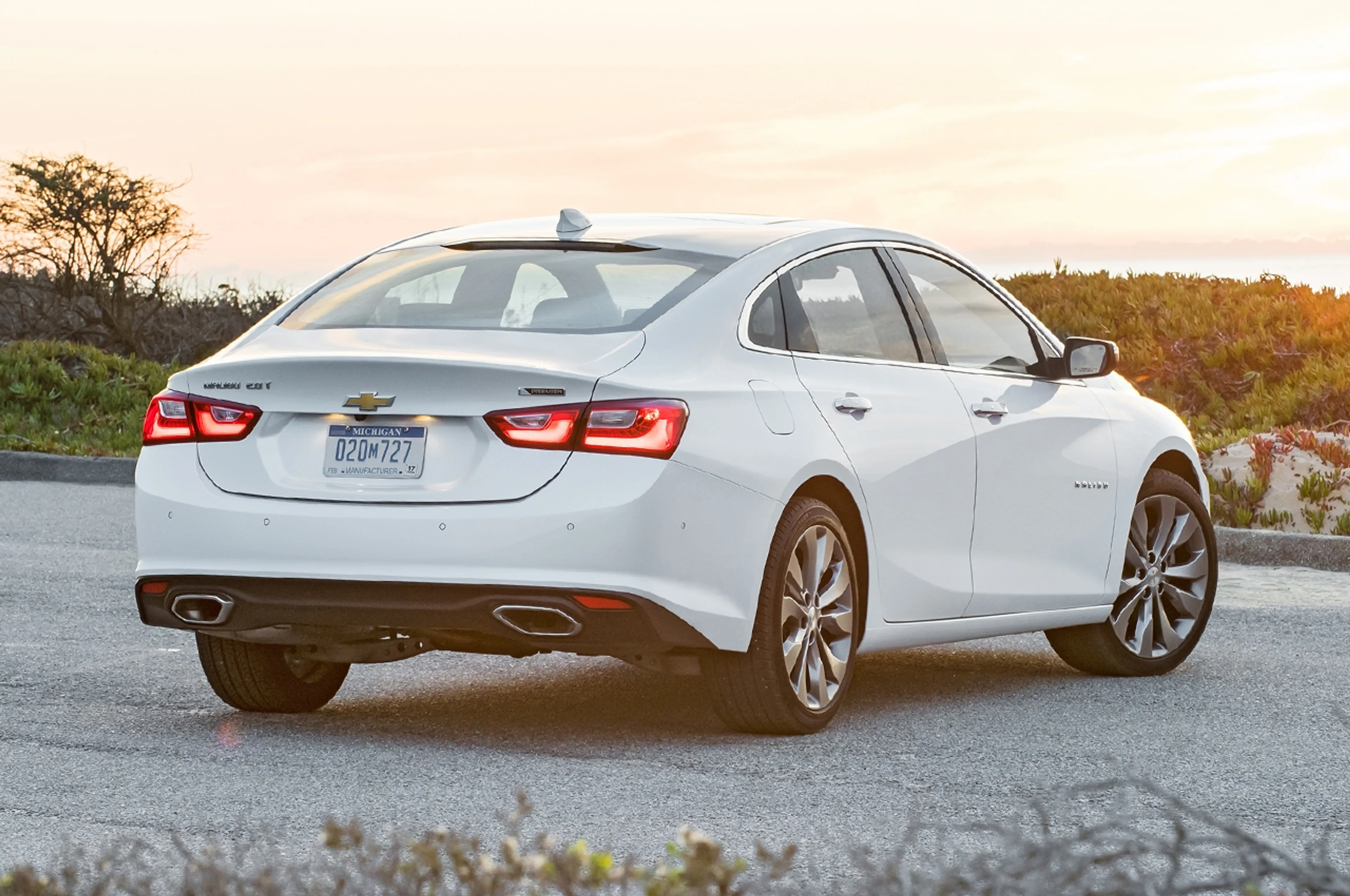 Chevrolet Malibu thumbnail 2