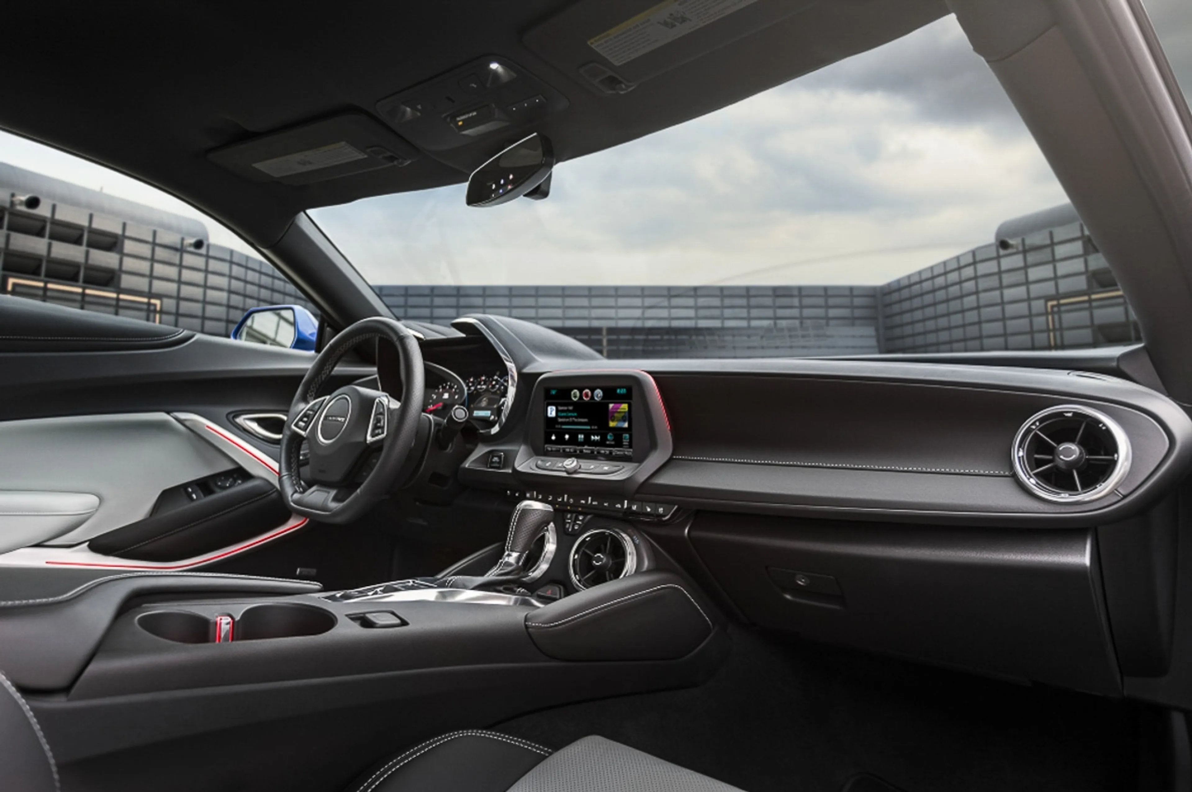 Chevrolet Camaro thumbnail 3