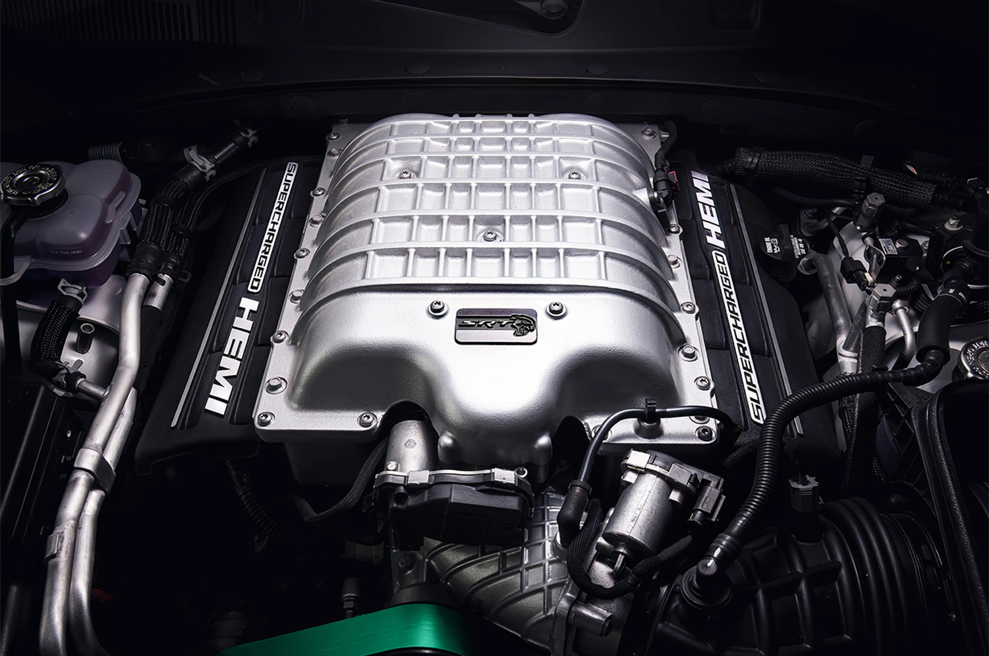 Dodge Challenger thumbnail 4