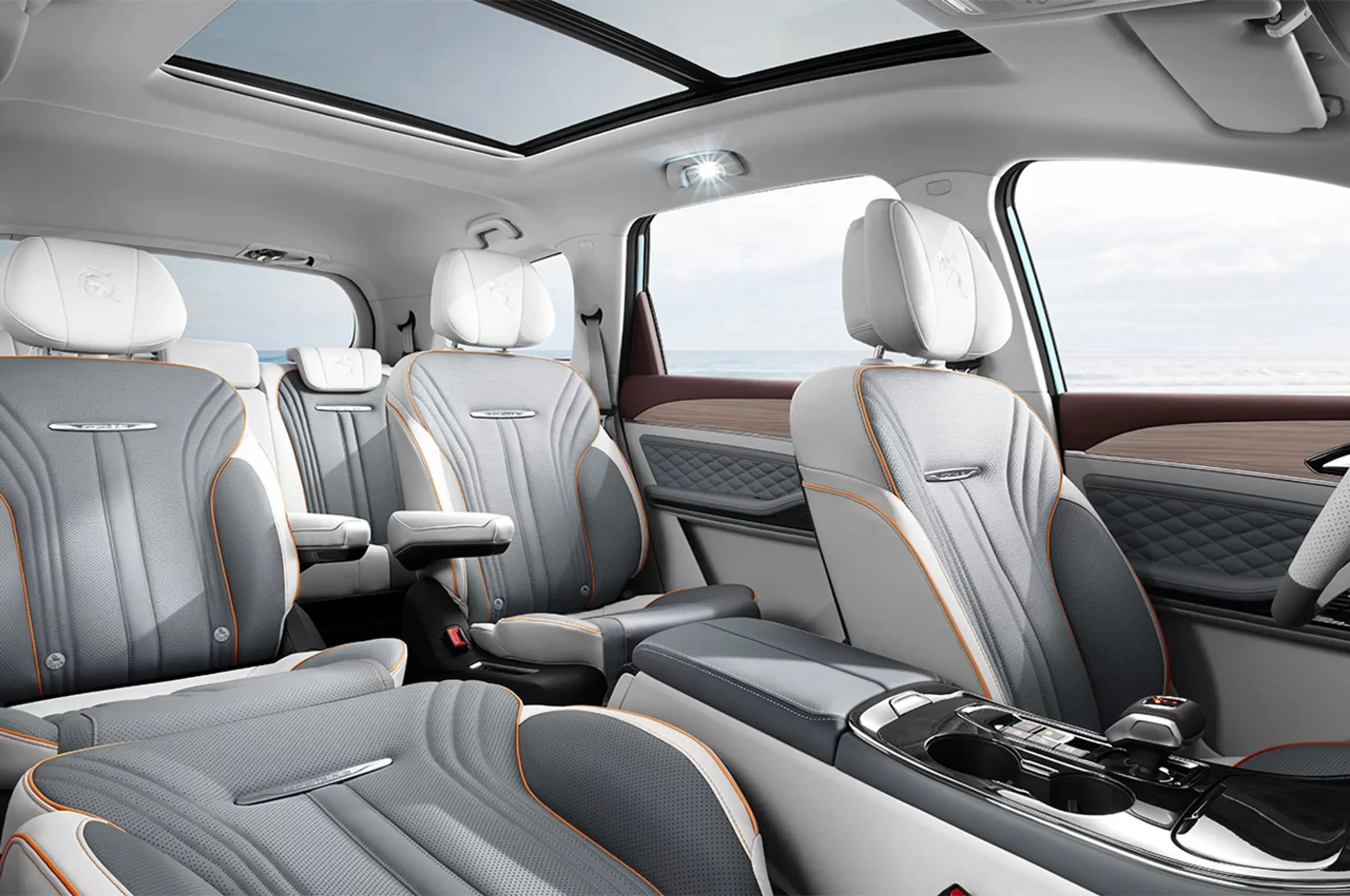 Dongfeng Forthing U-Tour thumbnail 4