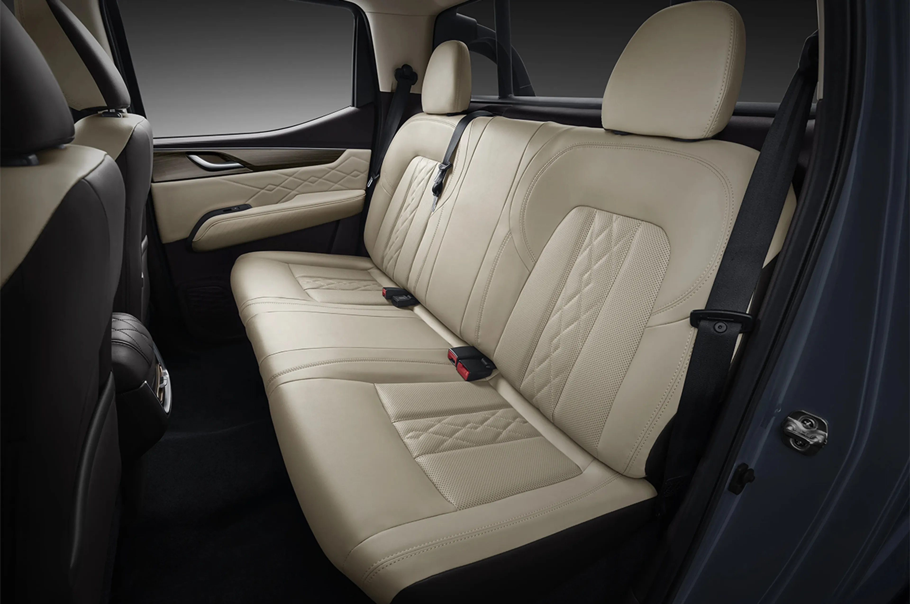 Dongfeng Rich 7 thumbnail 4