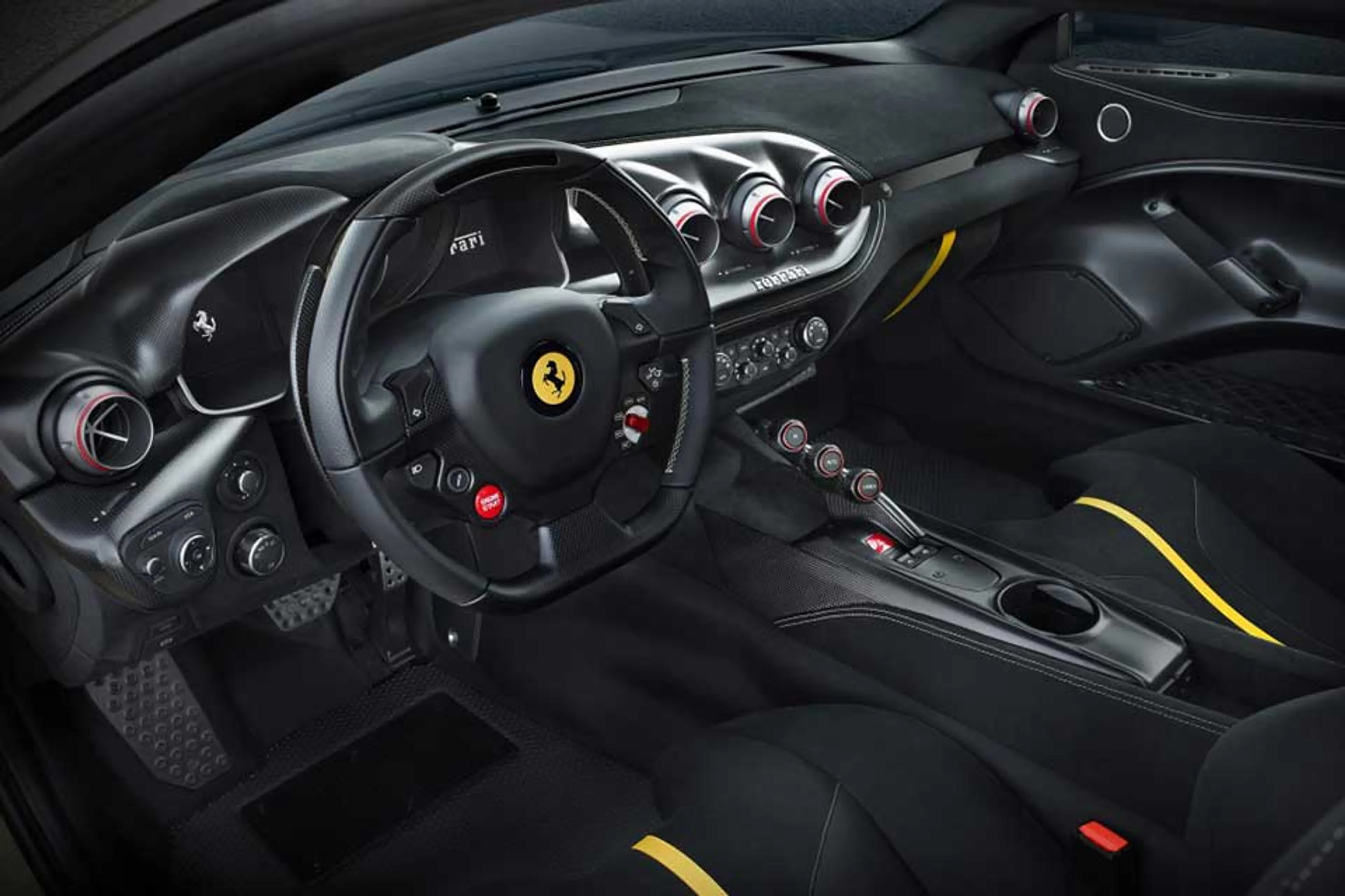 Ferrari F12 Berlinetta thumbnail 3