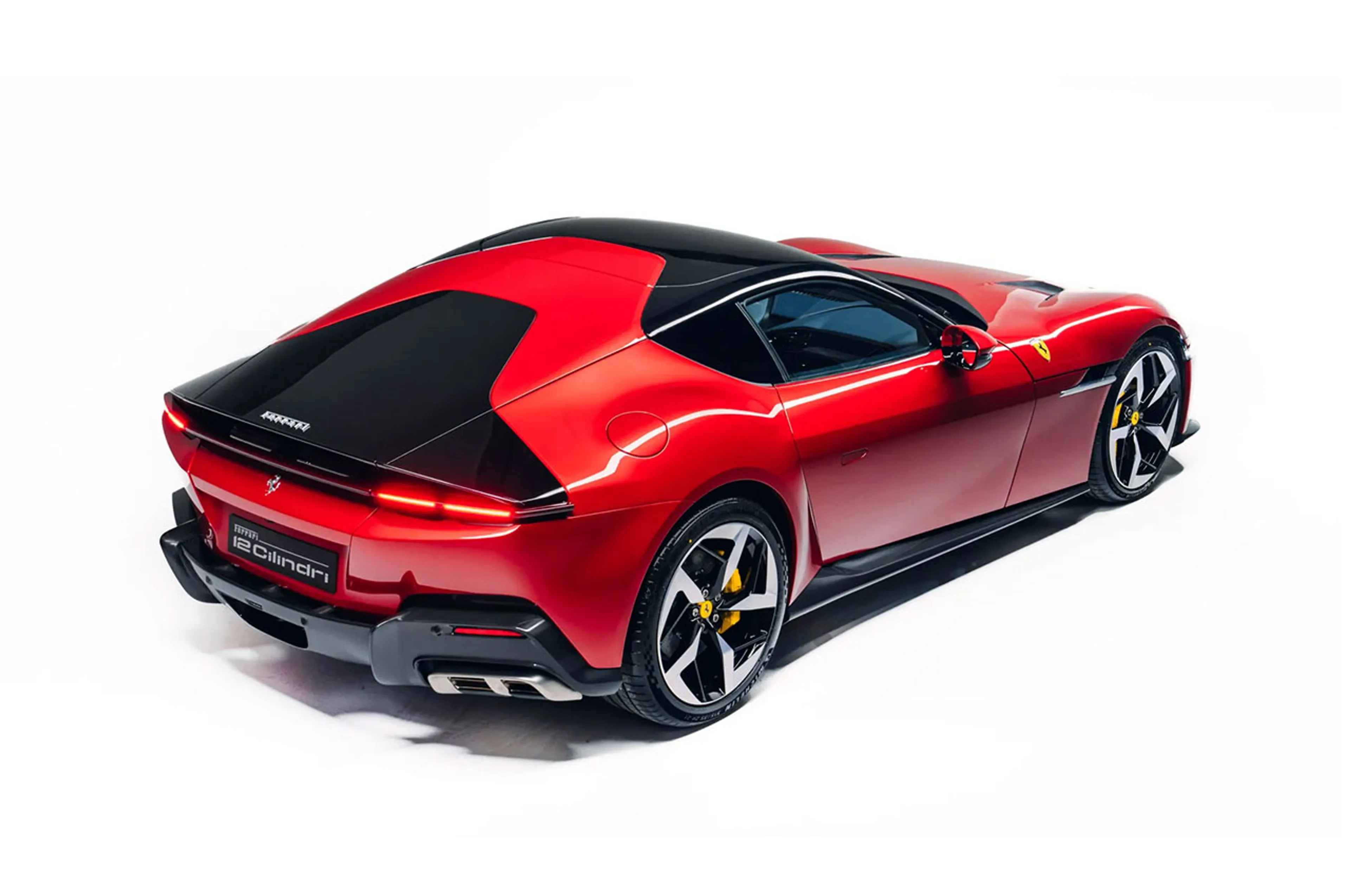 Ferrari 12 Cilindri thumbnail 2