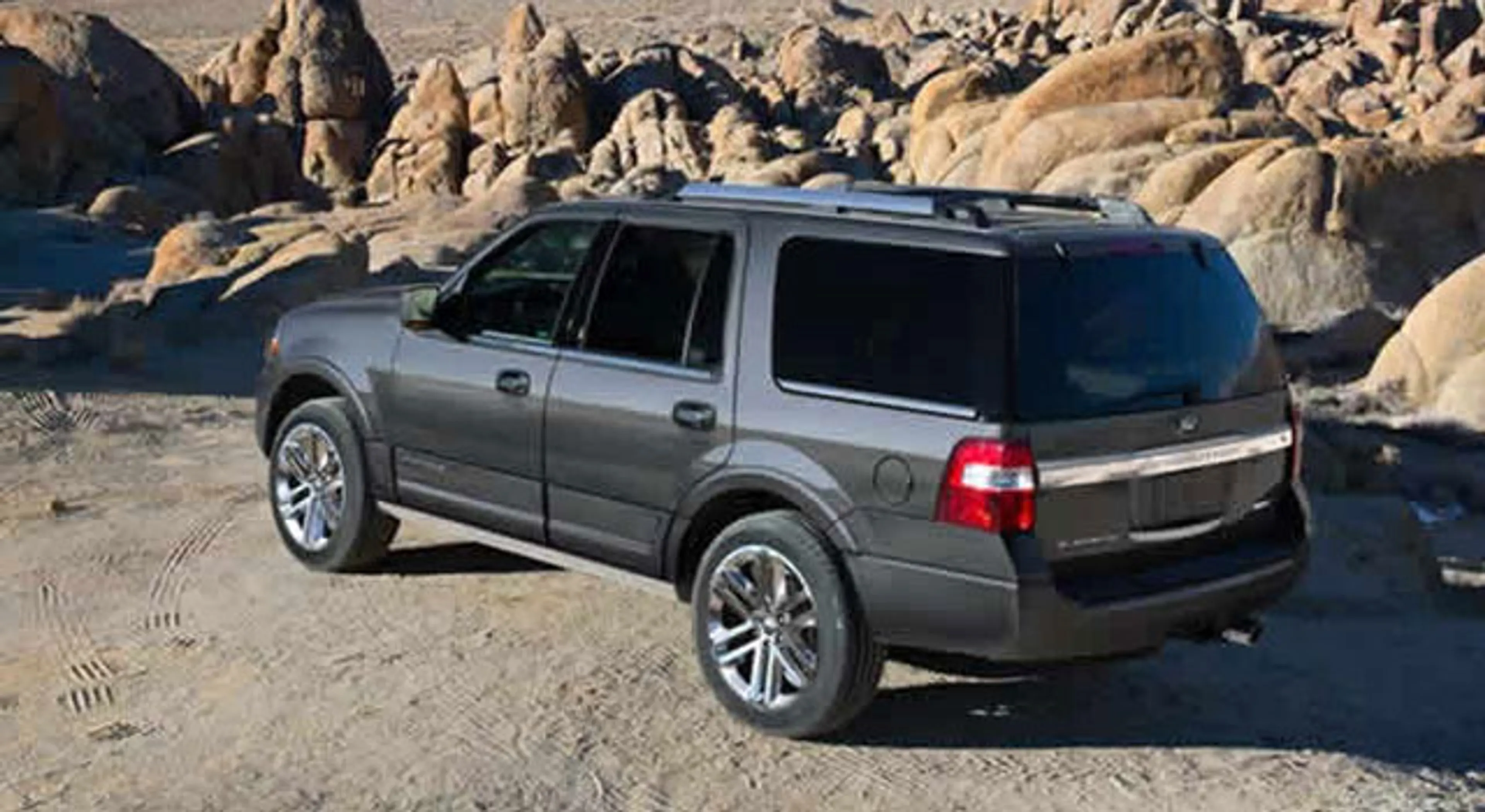 Ford Expedition EL thumbnail 2