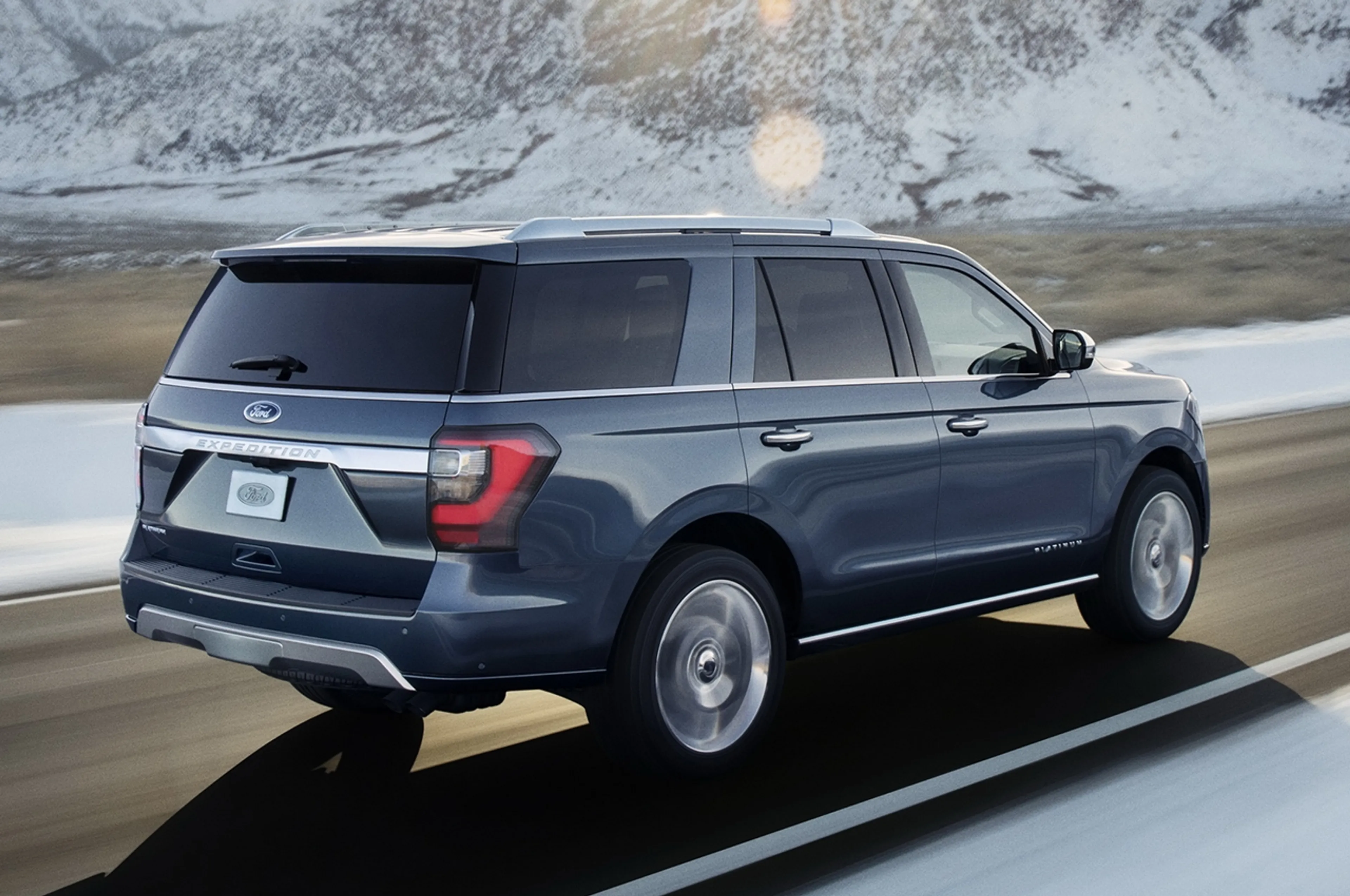 Ford Expedition thumbnail 2