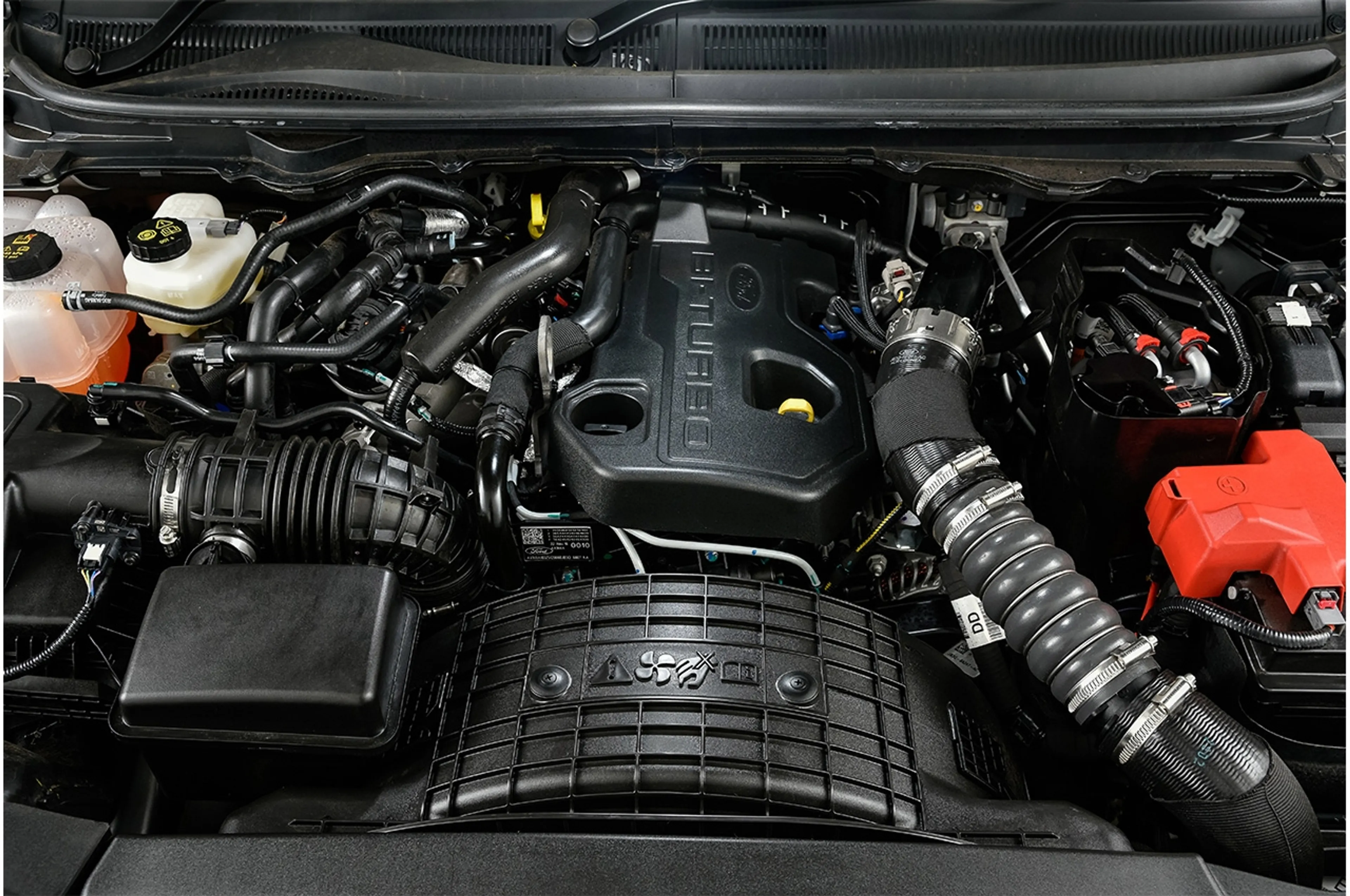 2020 Ford Everest 2.0L Turbo Titanium 4x2 A/T thumbnail 4