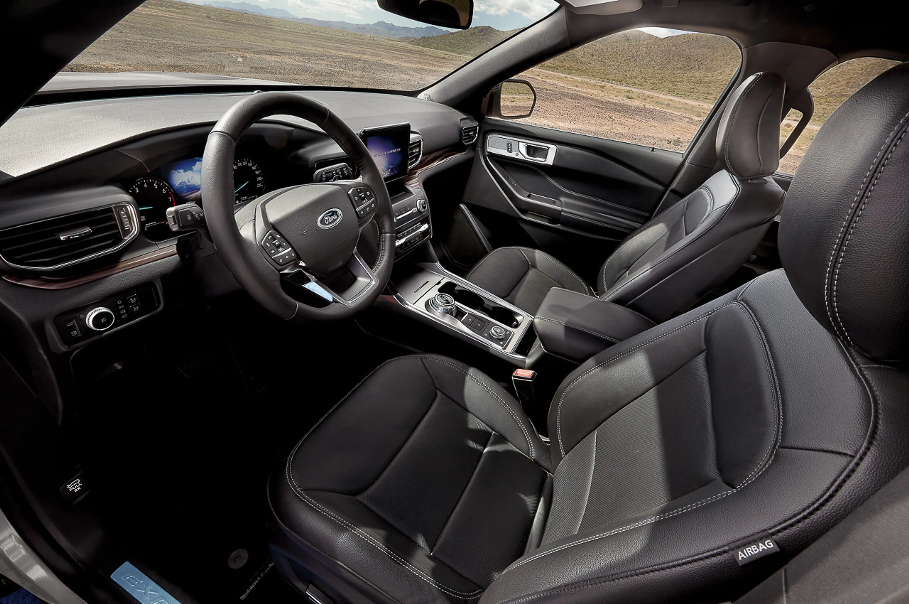 Ford Explorer thumbnail 3