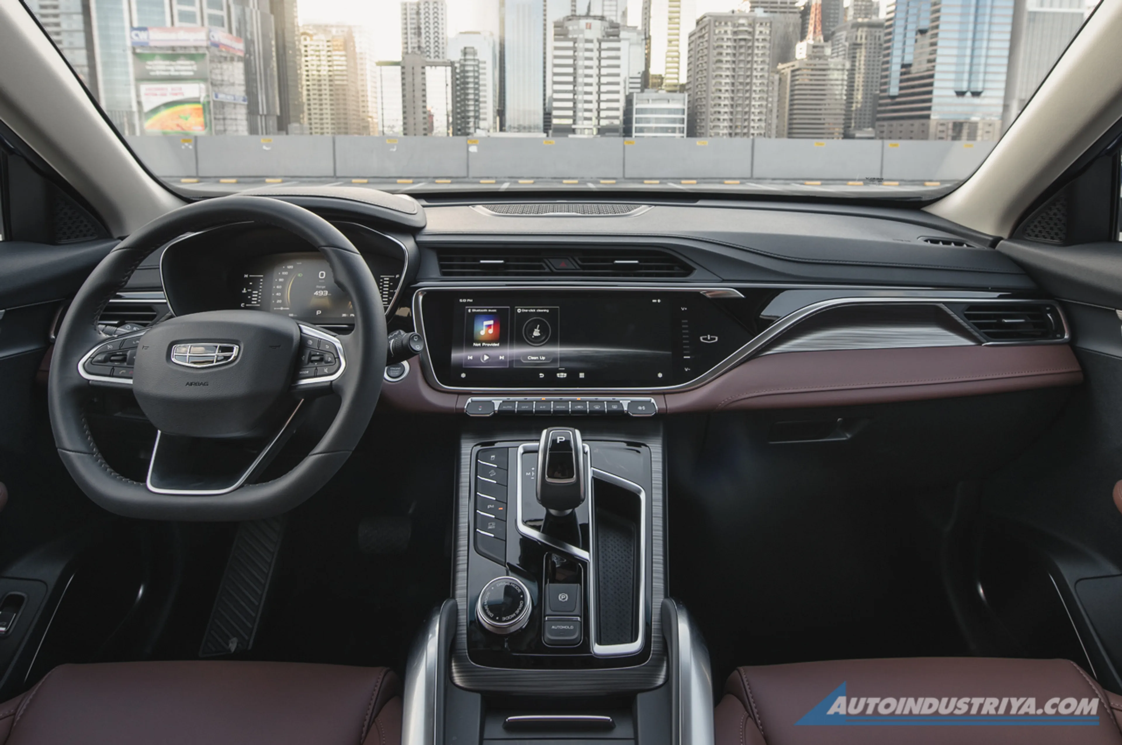 Geely Azkarra thumbnail 3