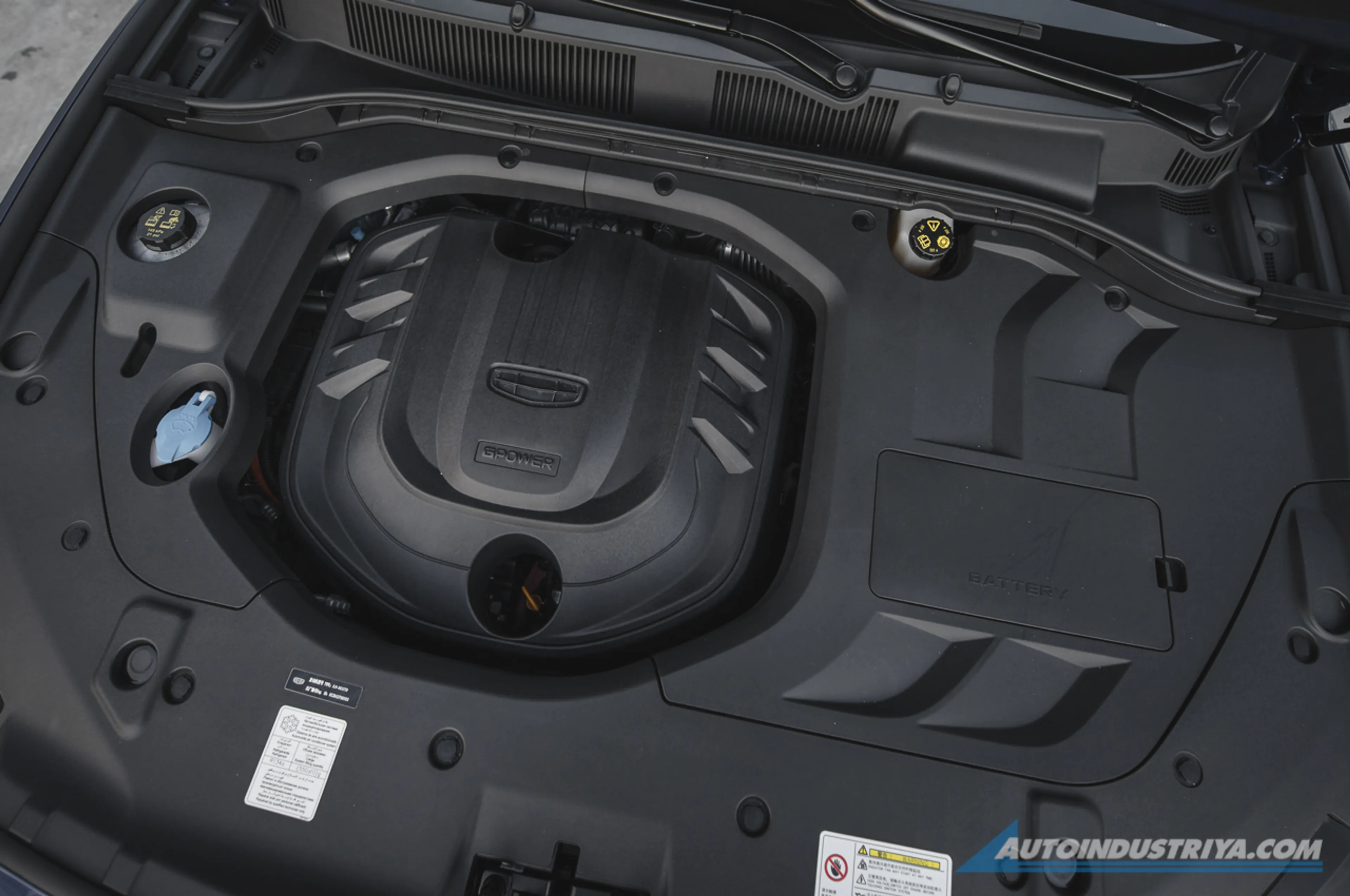 Geely Azkarra thumbnail 4