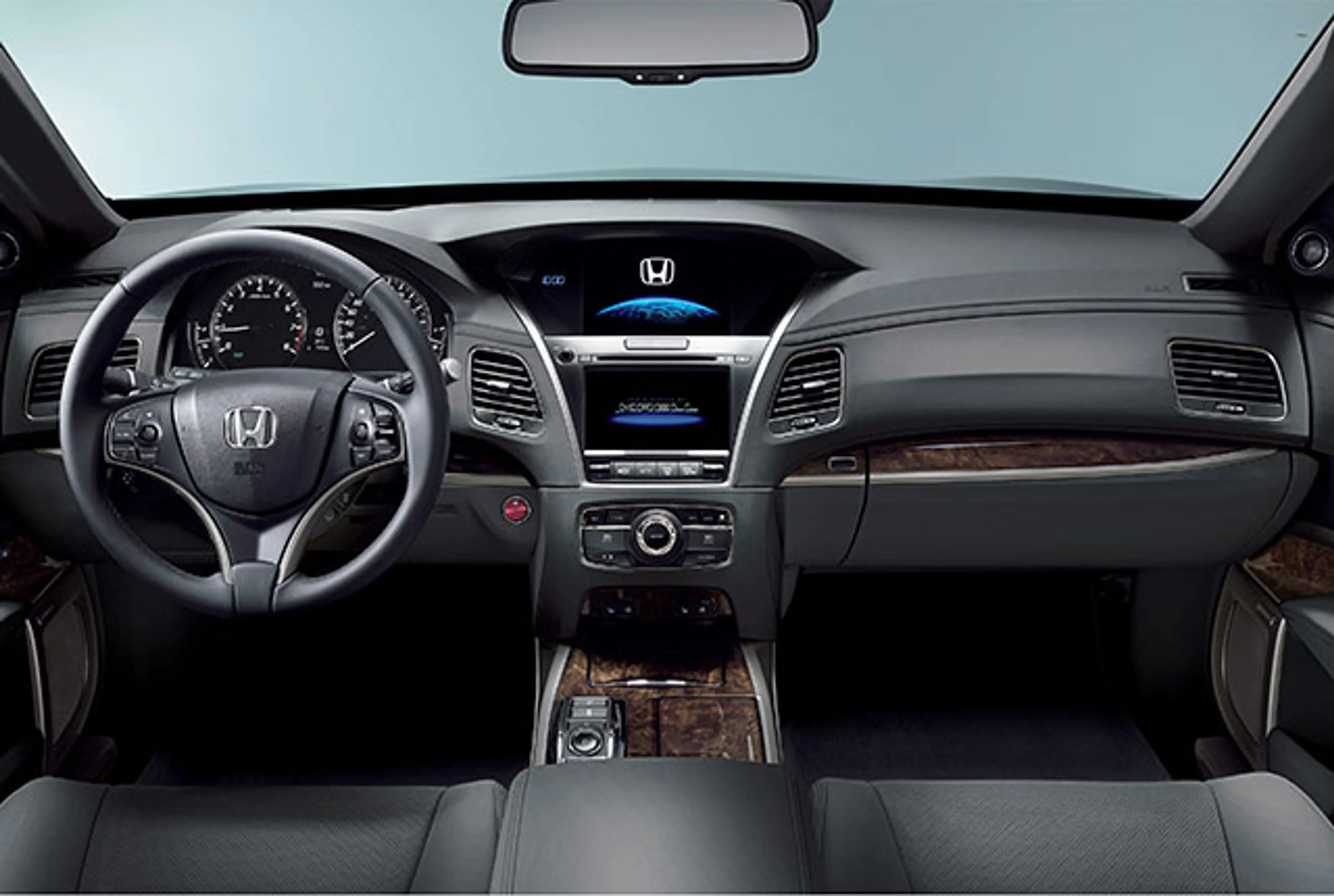 Honda Legend thumbnail 3