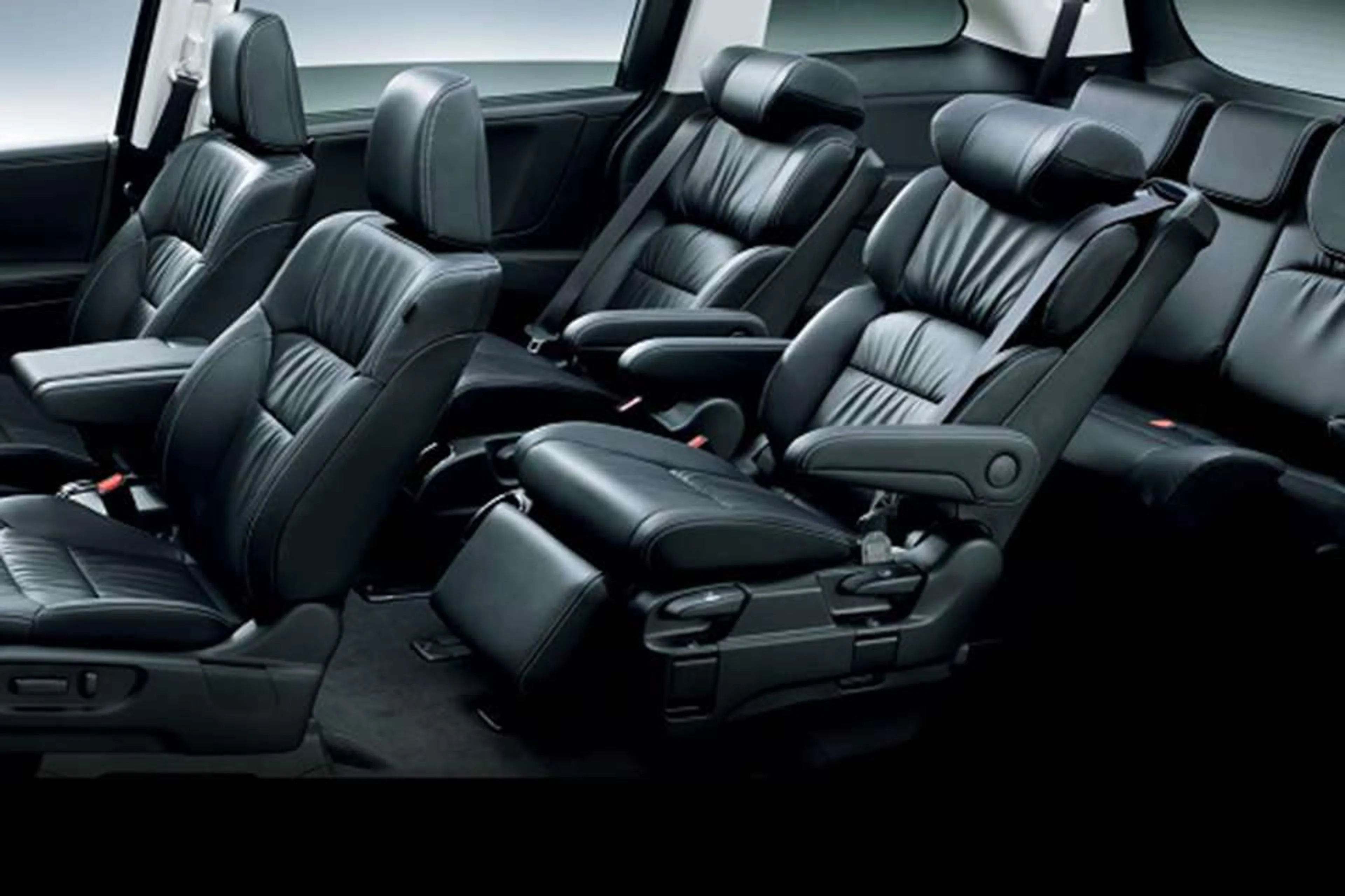 Honda Odyssey thumbnail 3