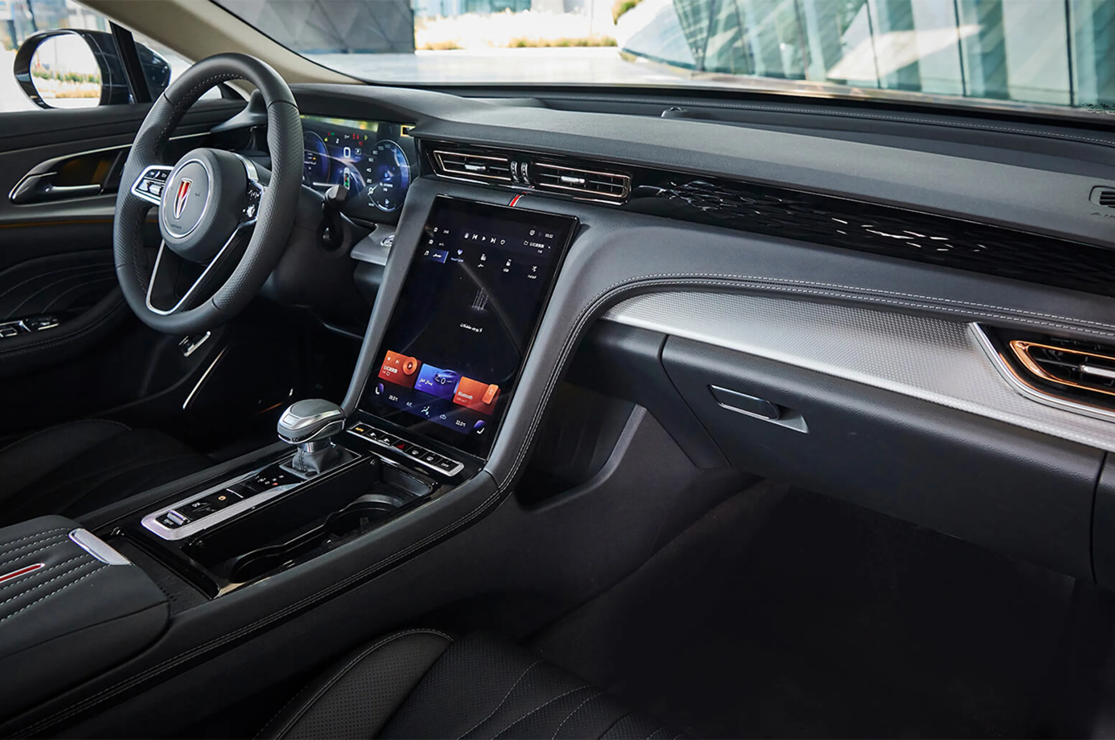 Hongqi H5 thumbnail 3