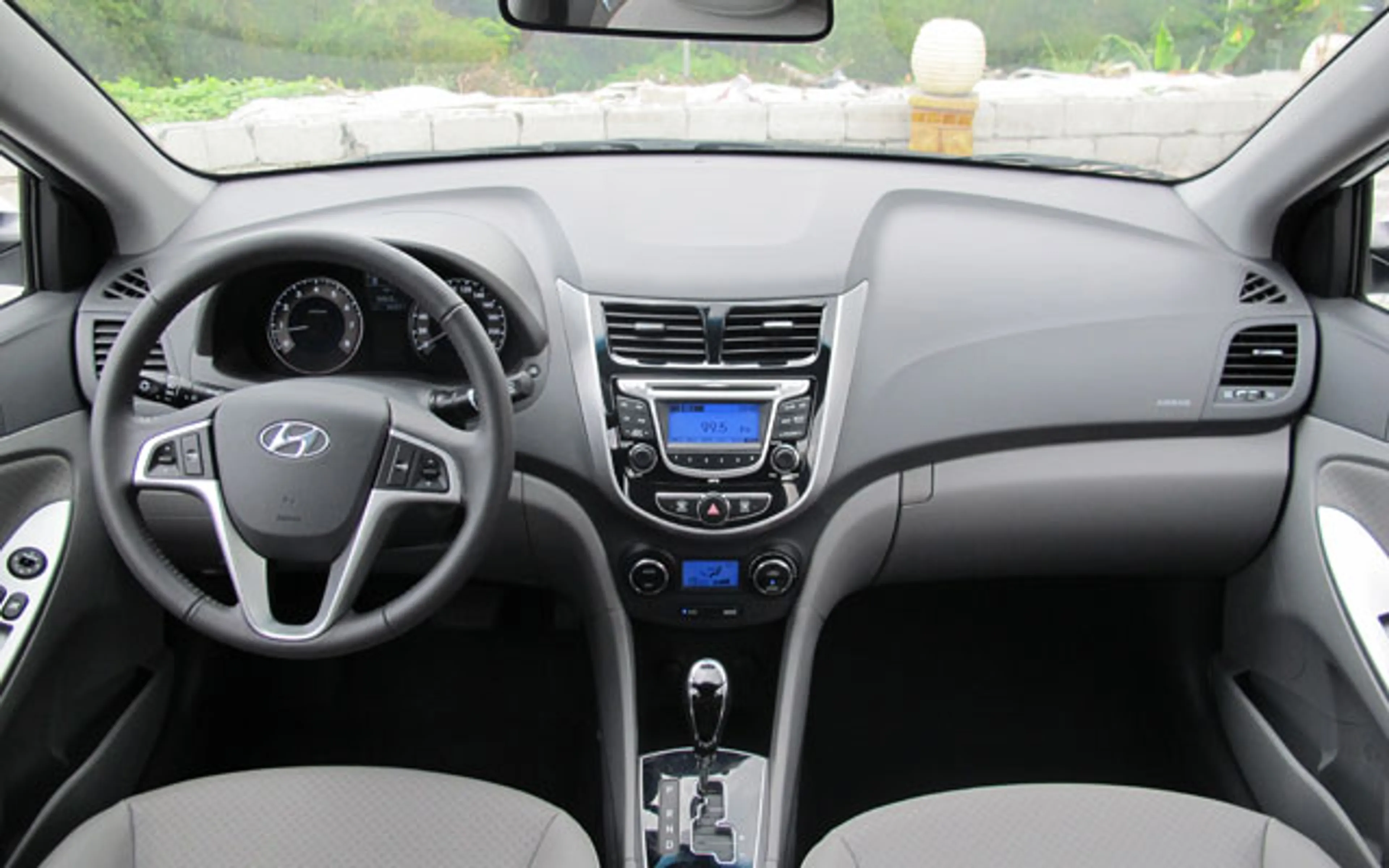 2015 Hyundai Accent 1.4 GL CVT thumbnail 3