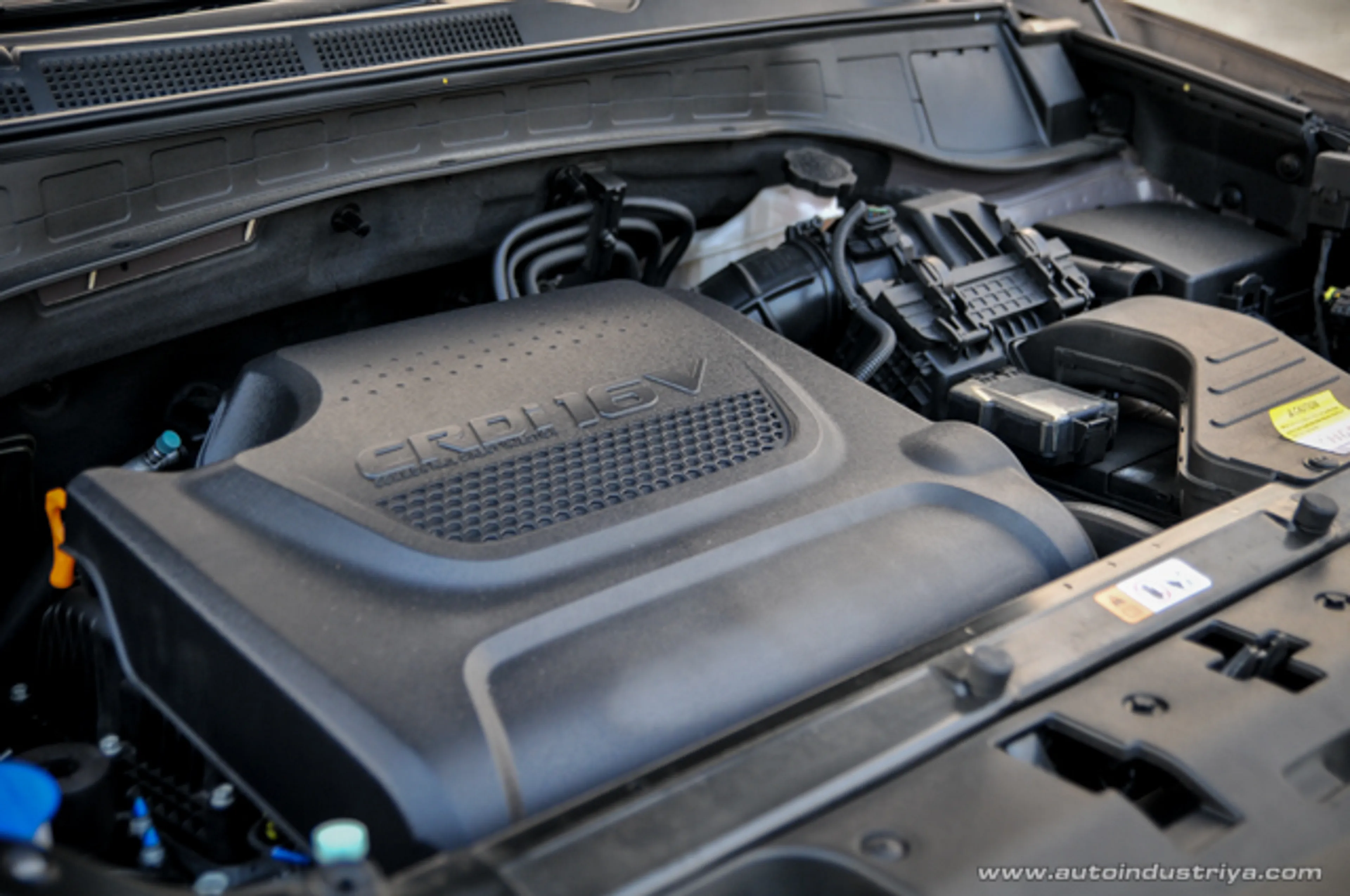 Hyundai Grand Santa Fe thumbnail 4