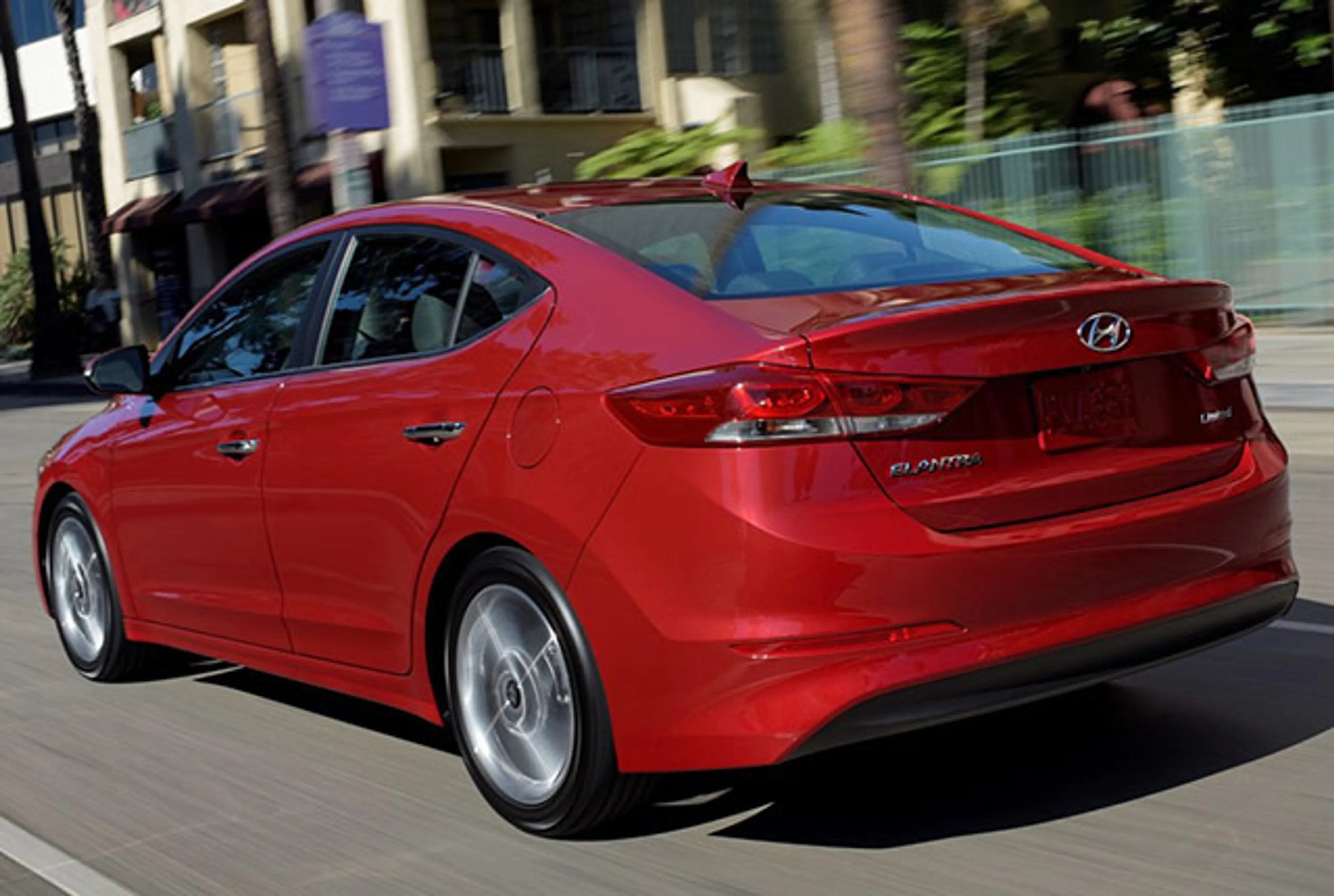 2016 Hyundai Elantra 1.6 GL MT thumbnail 2