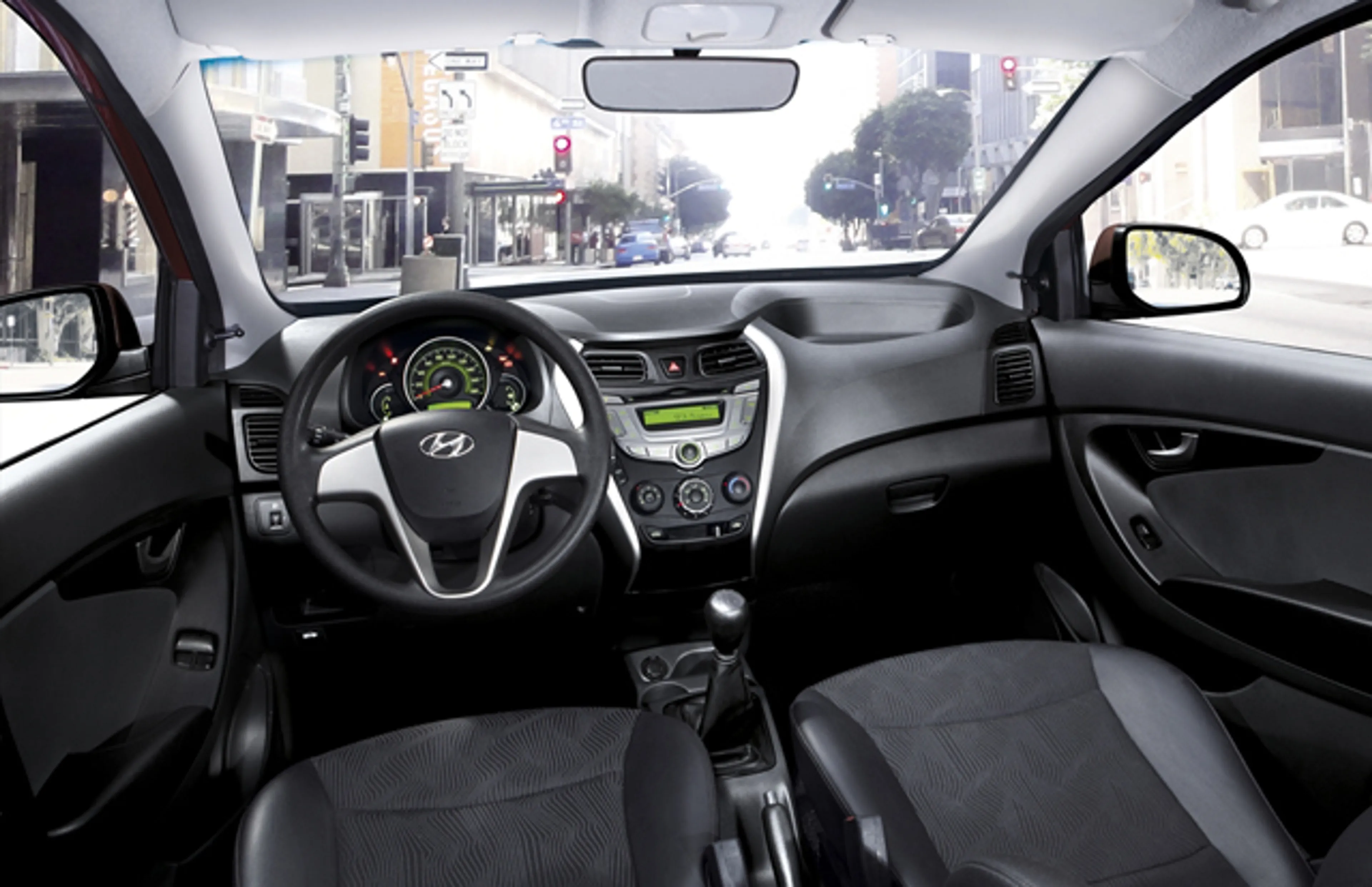 Hyundai Eon thumbnail 3