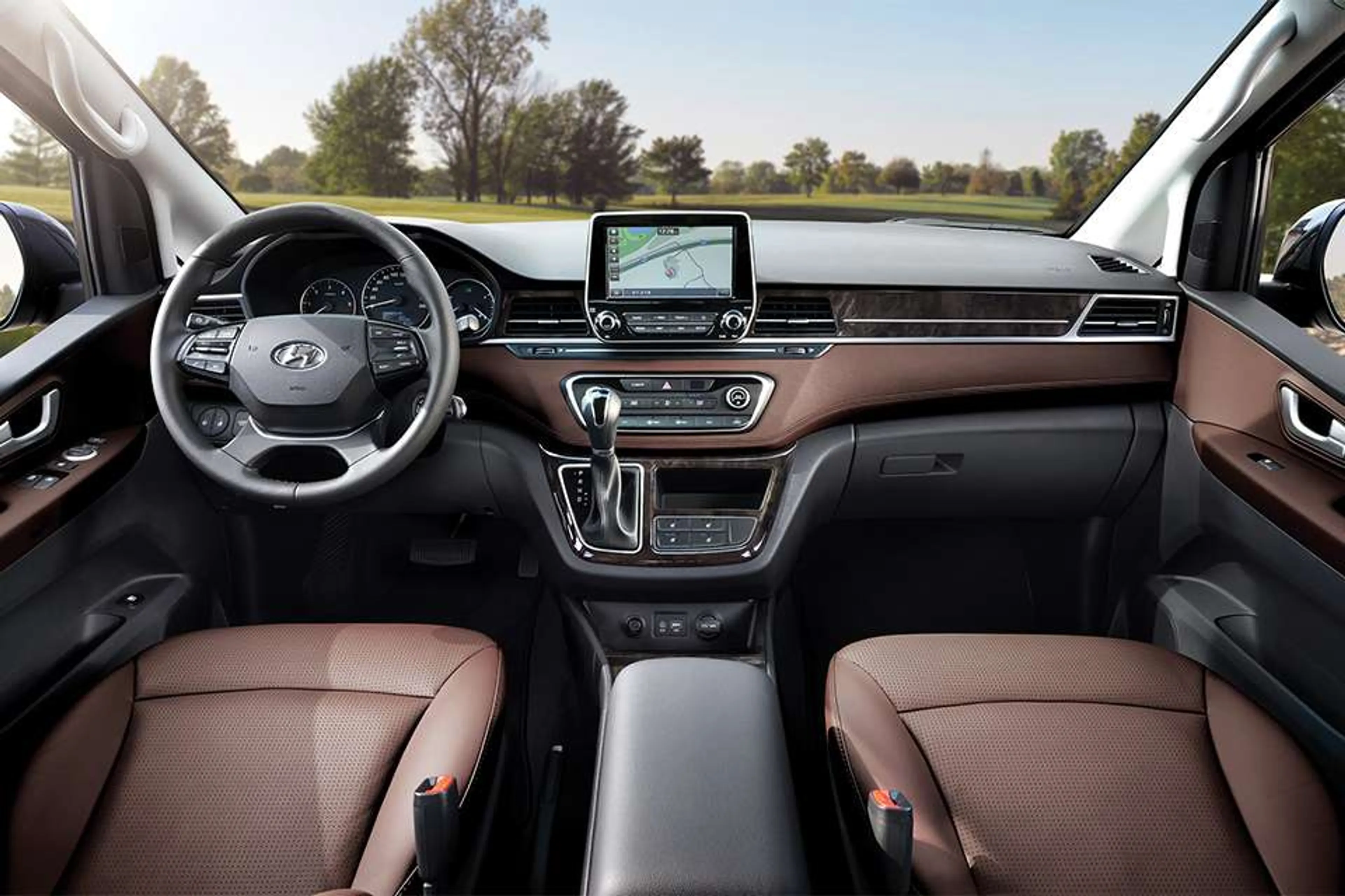 Hyundai Grand Starex GLS thumbnail 3