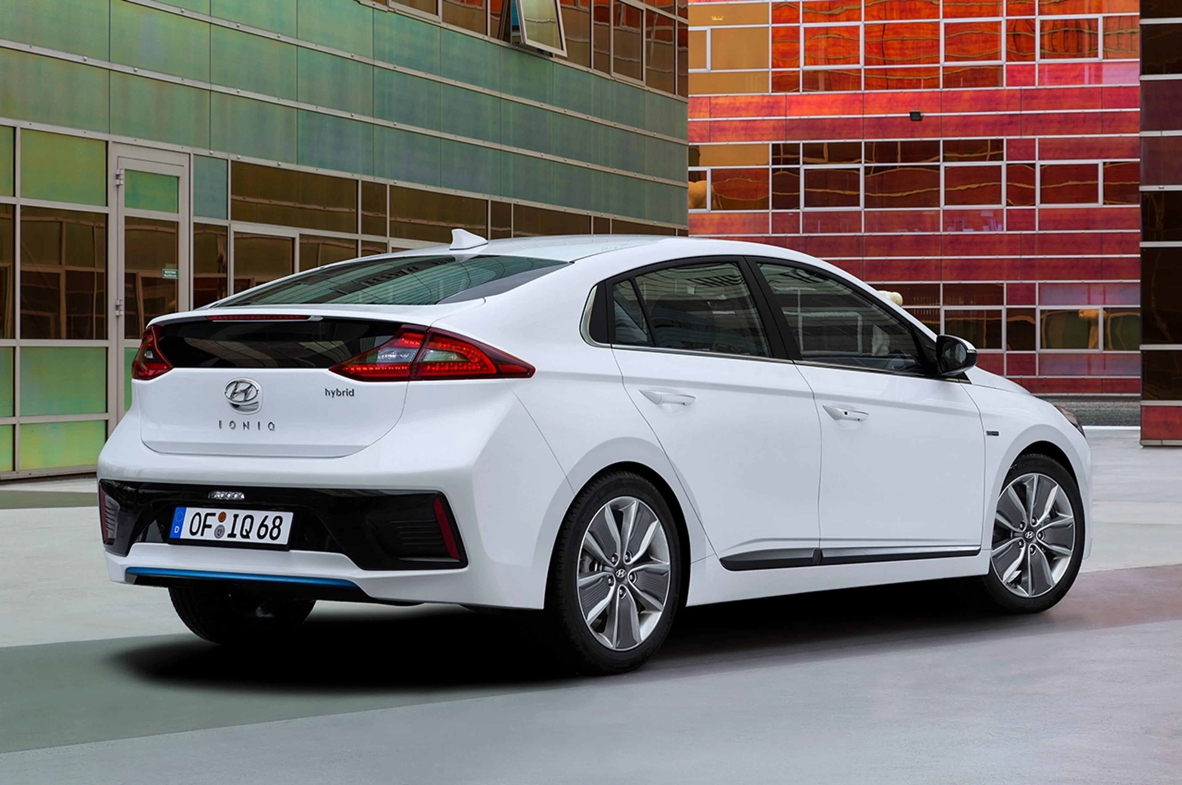 Hyundai Ioniq thumbnail 2