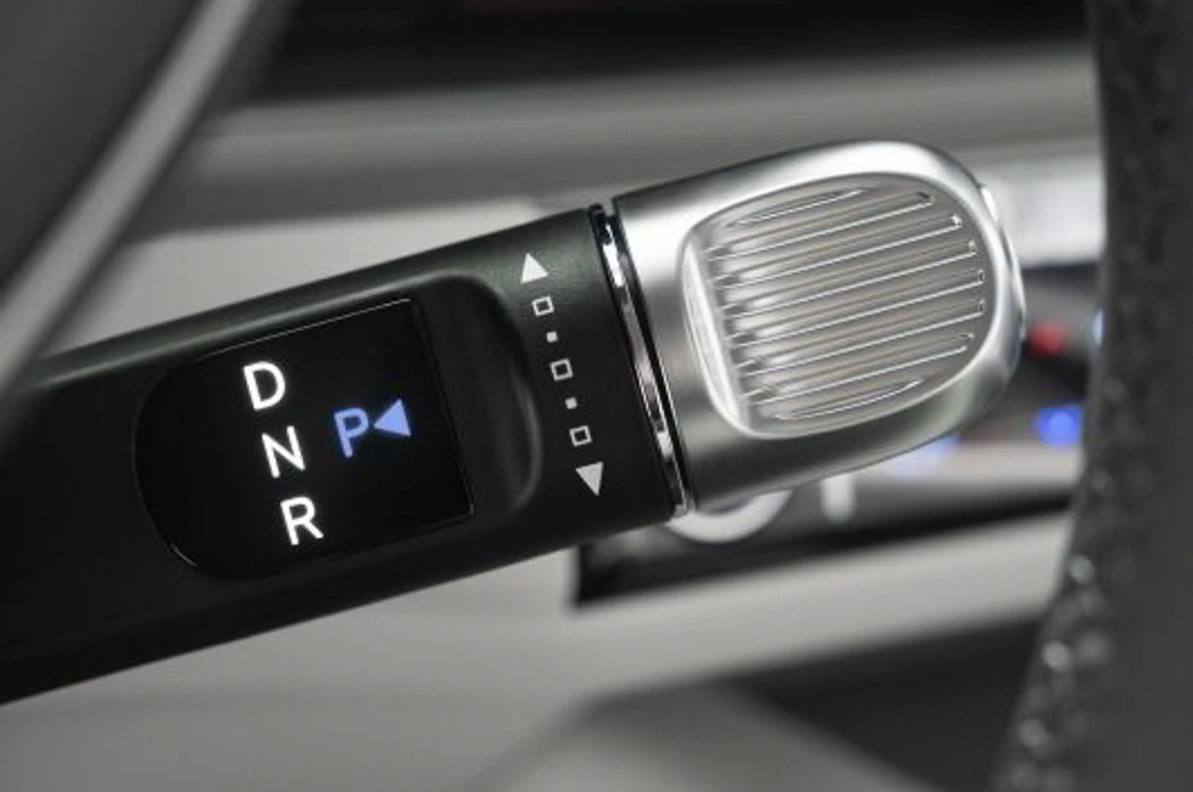 Hyundai IONIQ 6 thumbnail 4