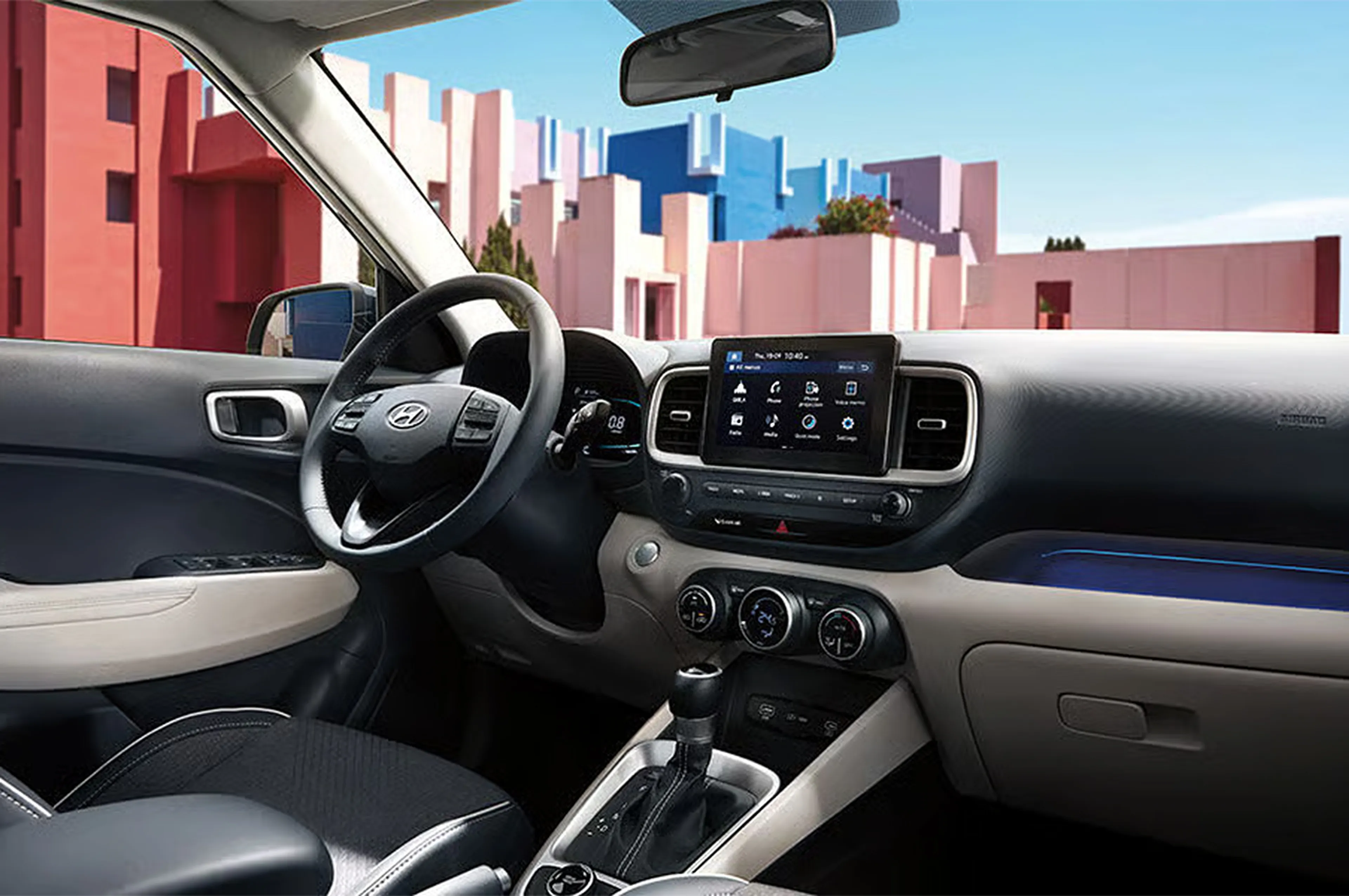 Hyundai Venue thumbnail 3