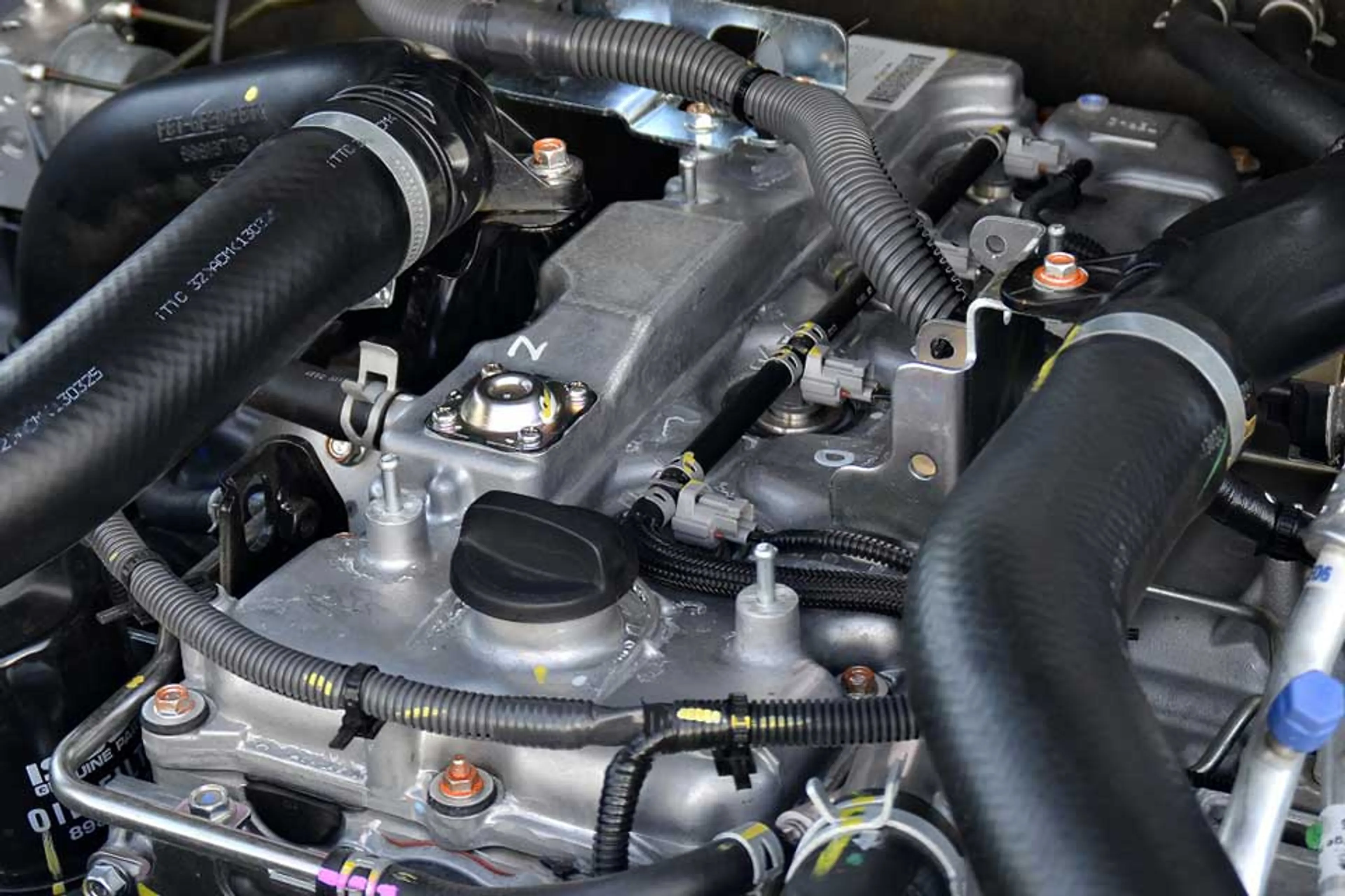 2015 Isuzu D-Max 2.5 (Single Cab) 4x2 MT Dsl thumbnail 4