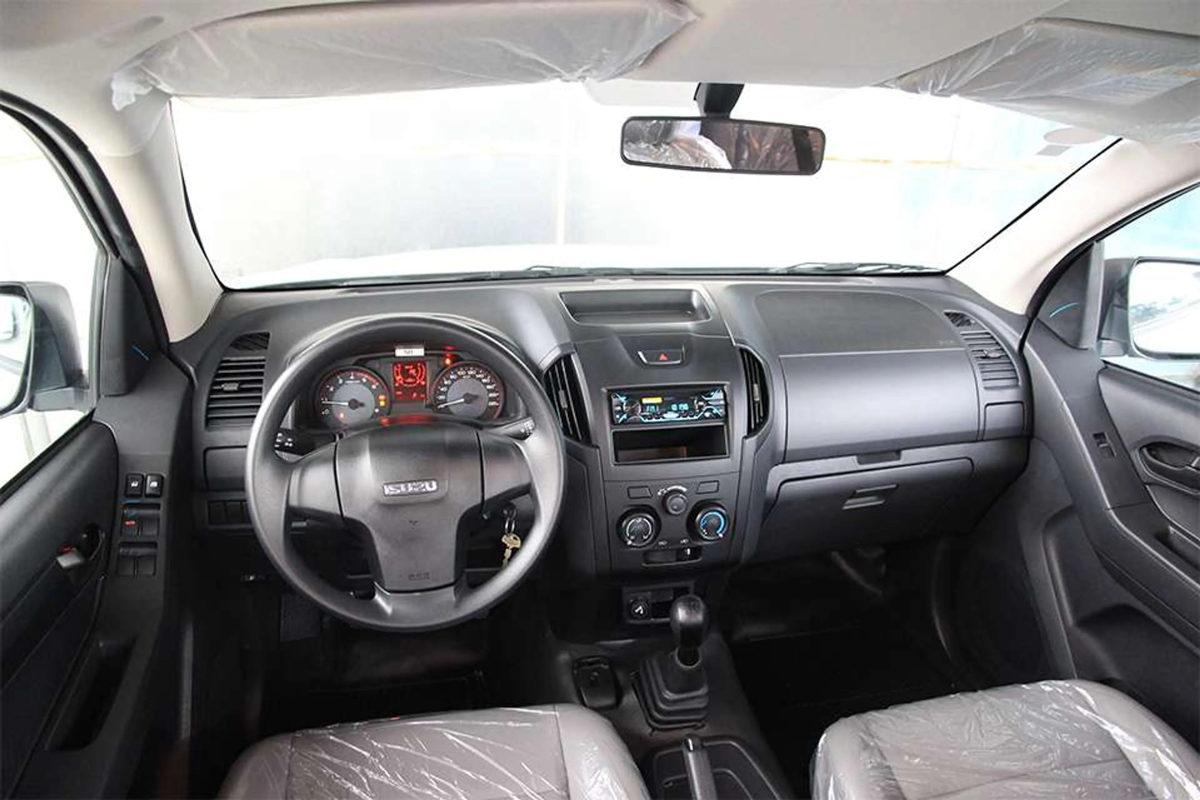 Isuzu D-Max LT thumbnail 3