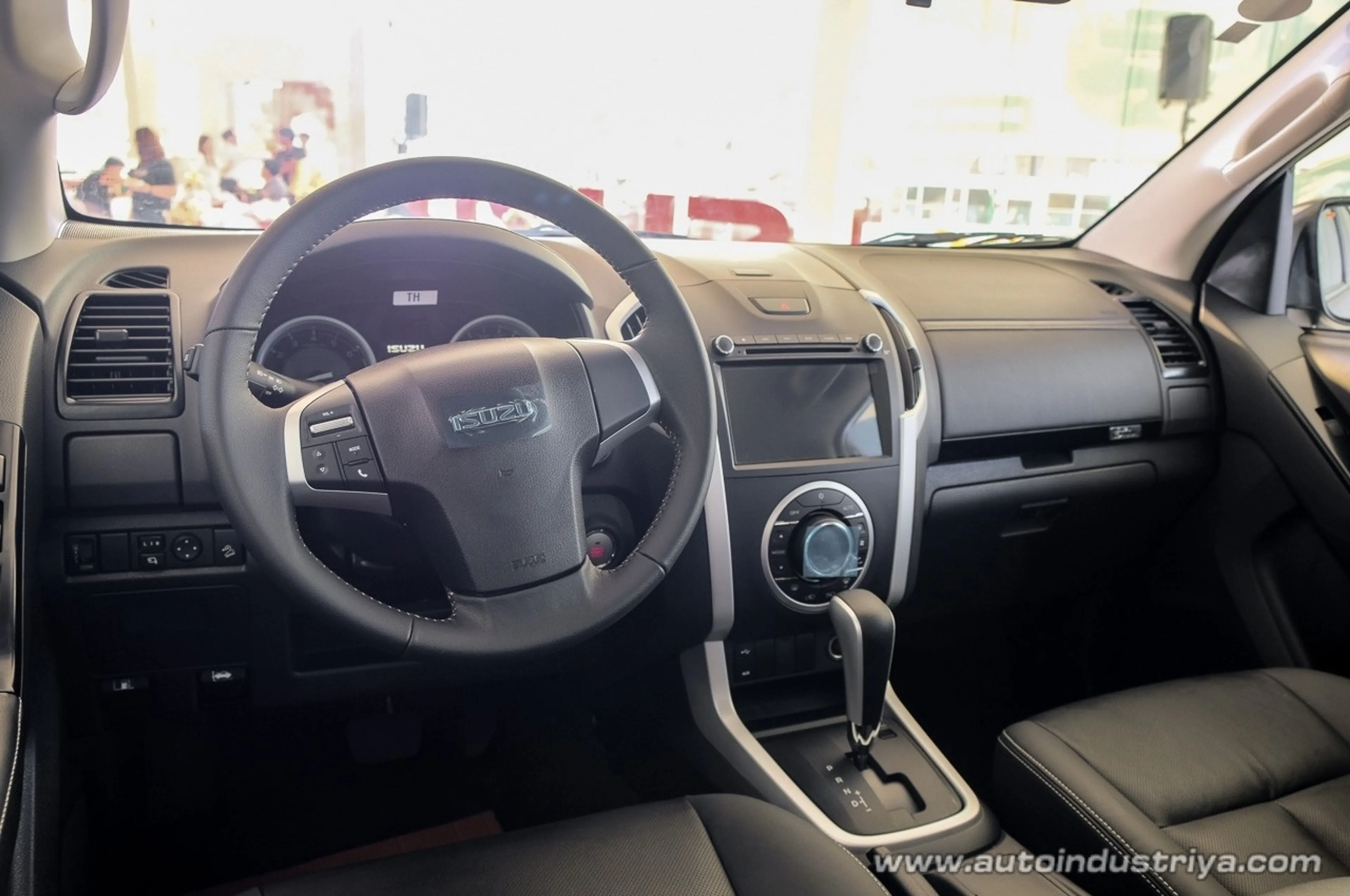 Isuzu D-Max Boondock thumbnail 3