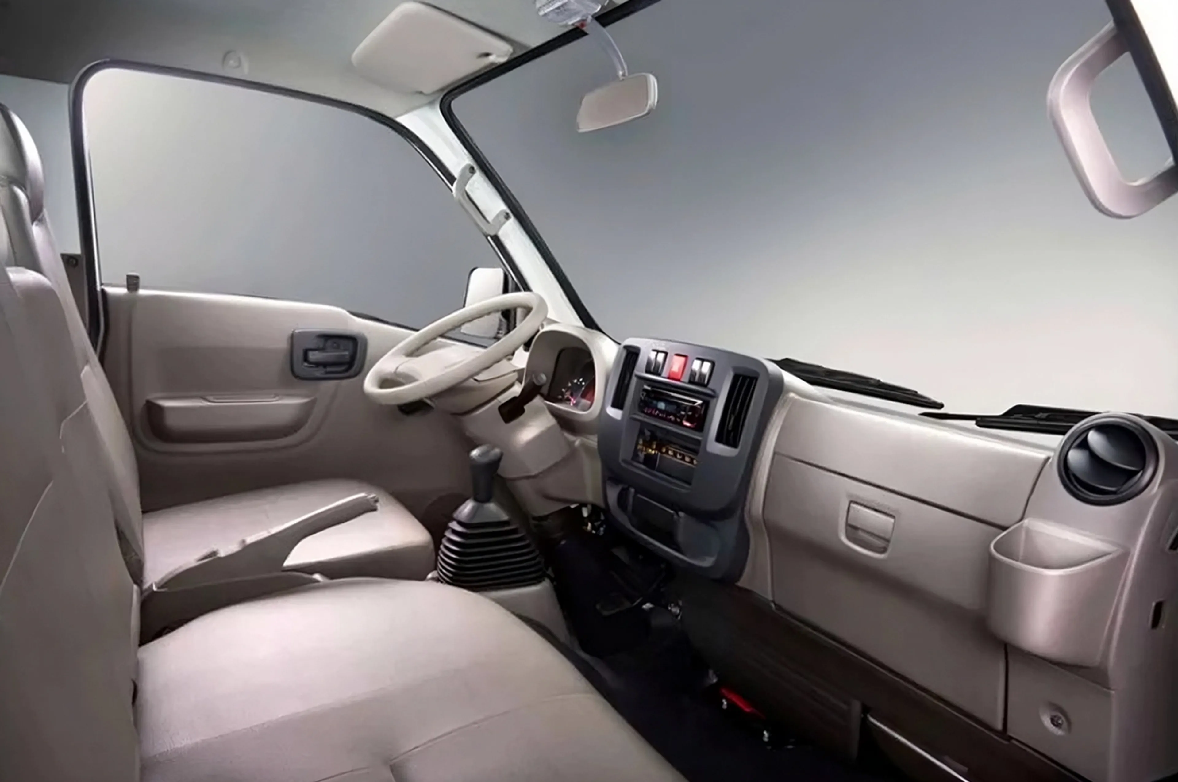 Isuzu Travis thumbnail 4