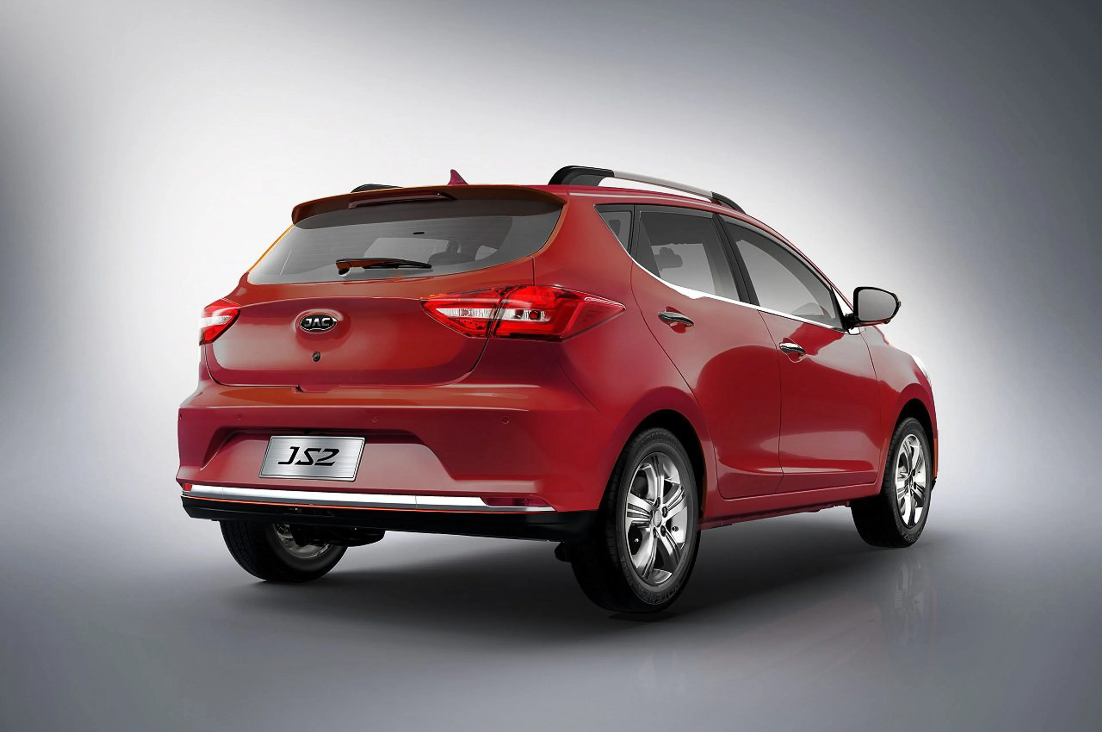 JAC S2 thumbnail 2