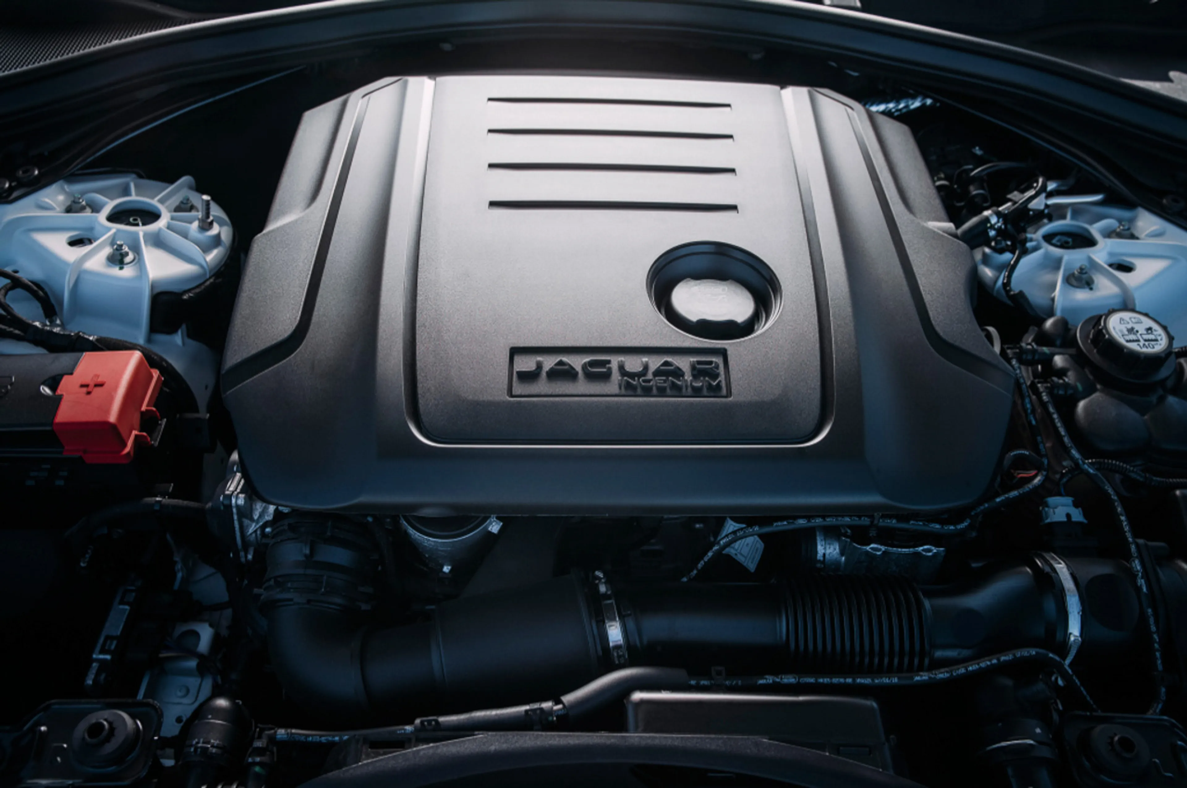 2020 Jaguar F-Pace 2.0L Turbo Prestige Gas thumbnail 4