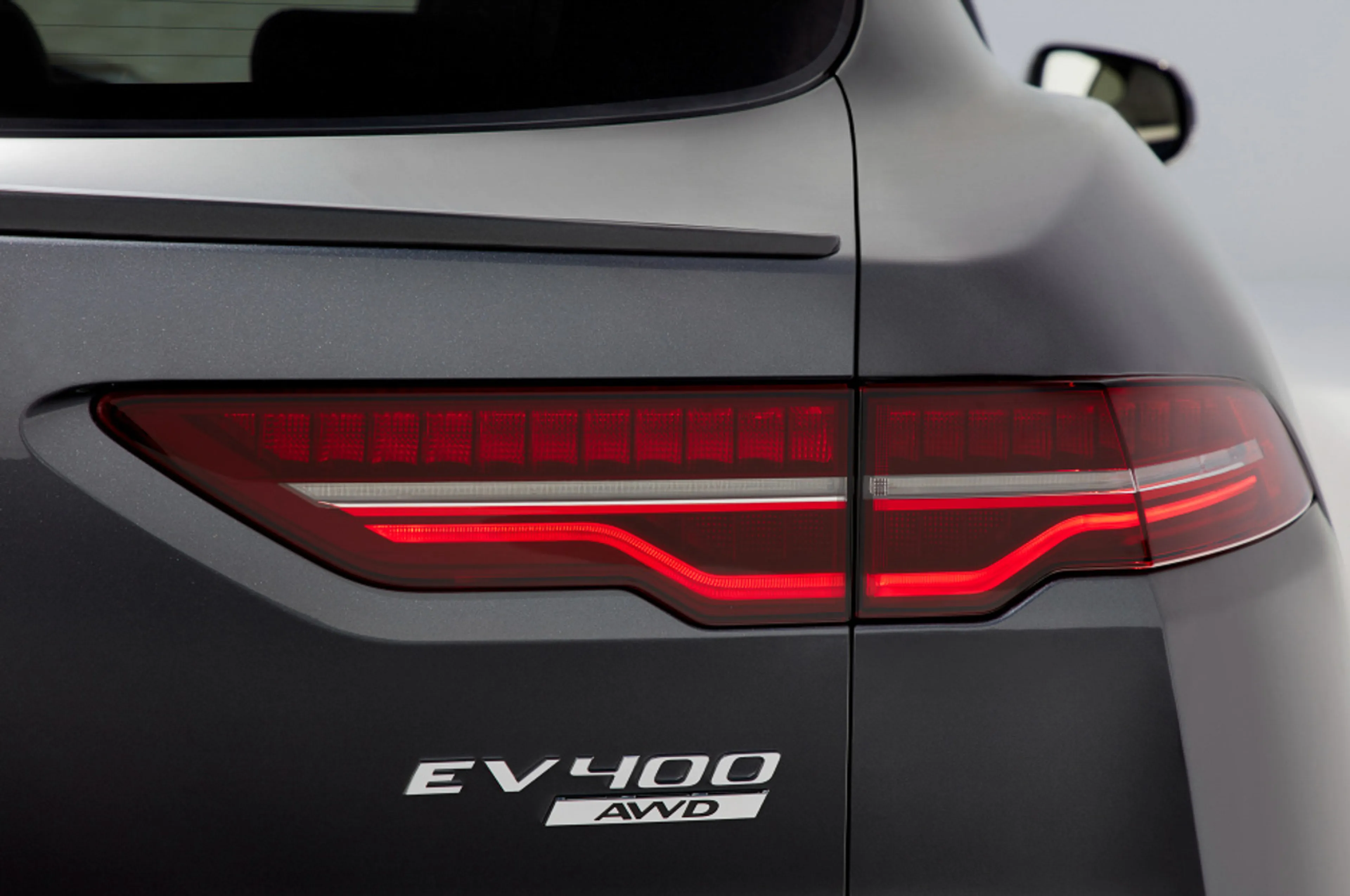 Jaguar I-Pace thumbnail 4