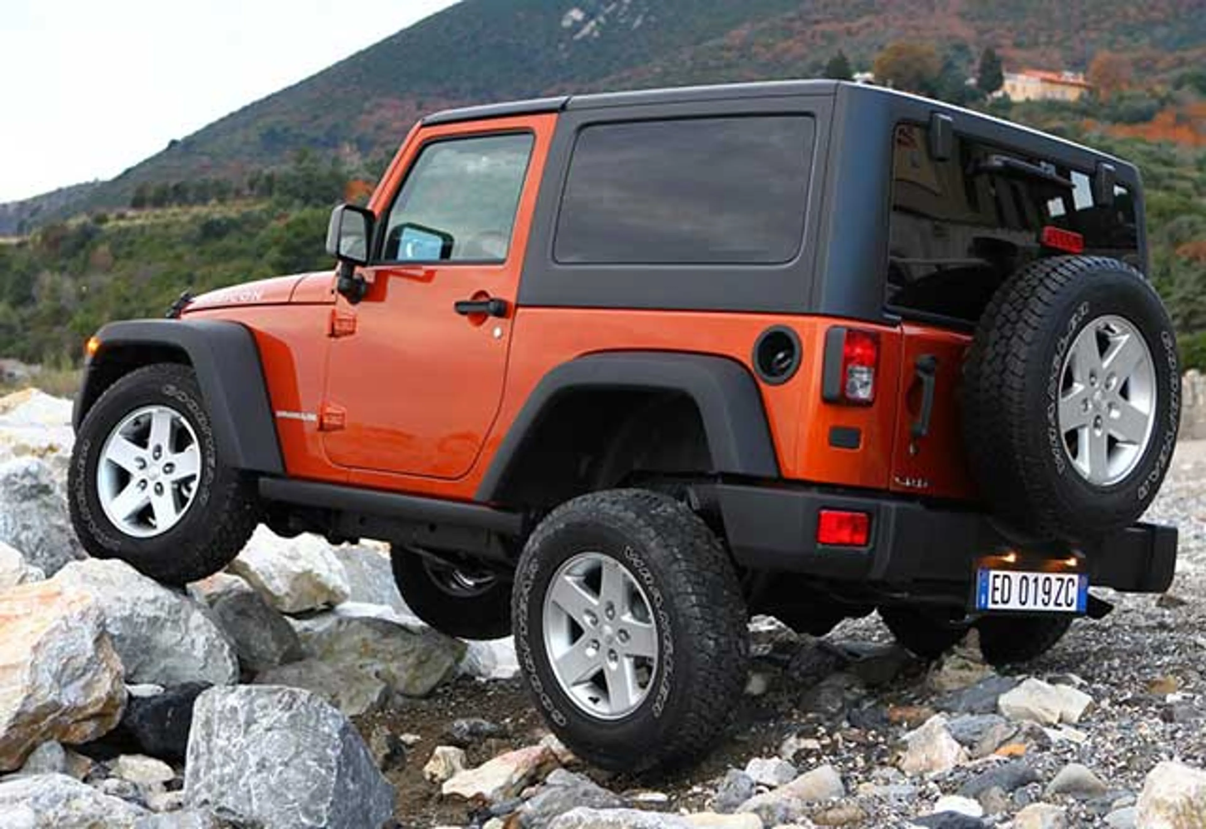Jeep Wrangler 3-door thumbnail 2
