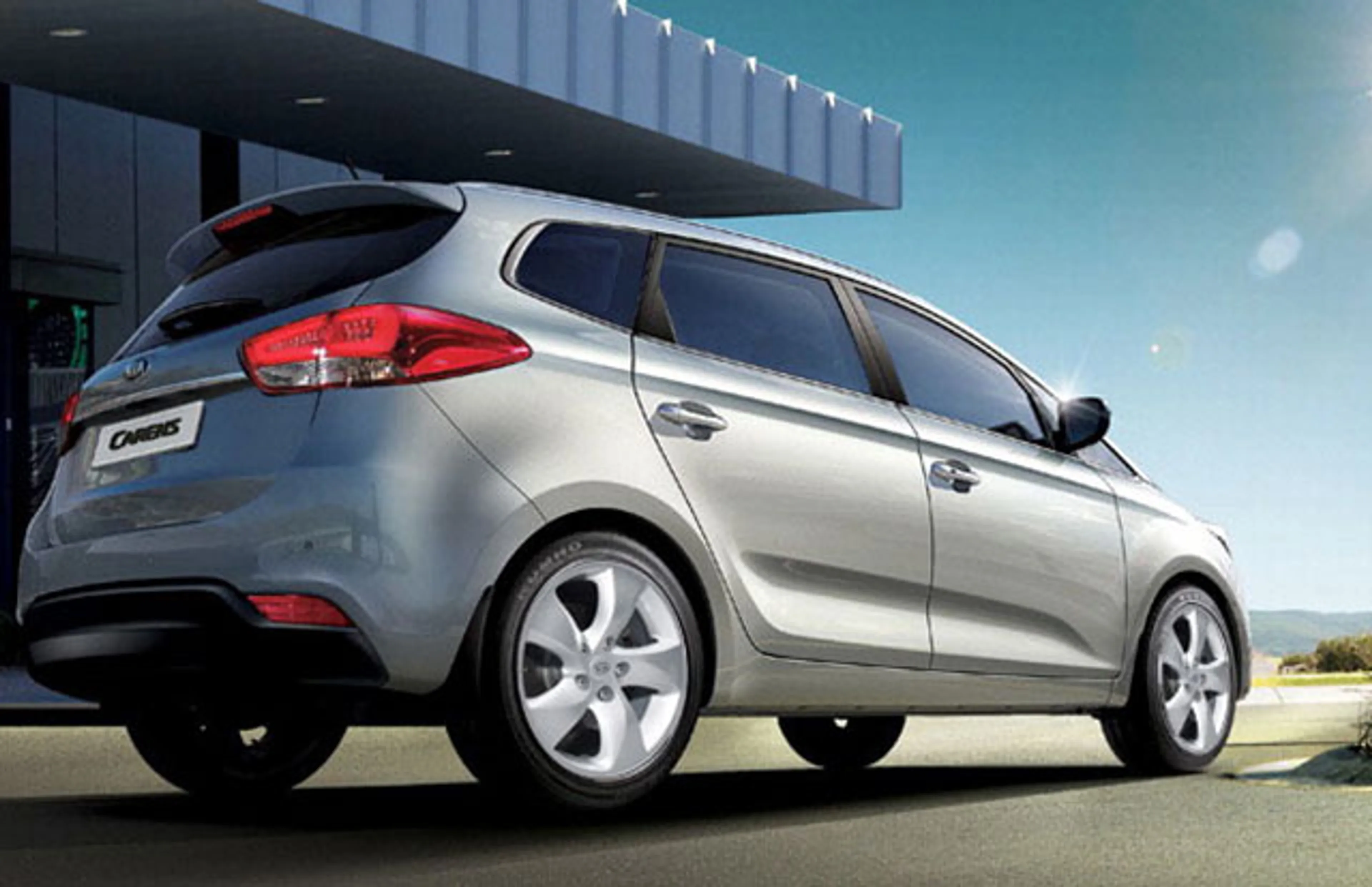 Kia Carens thumbnail 2