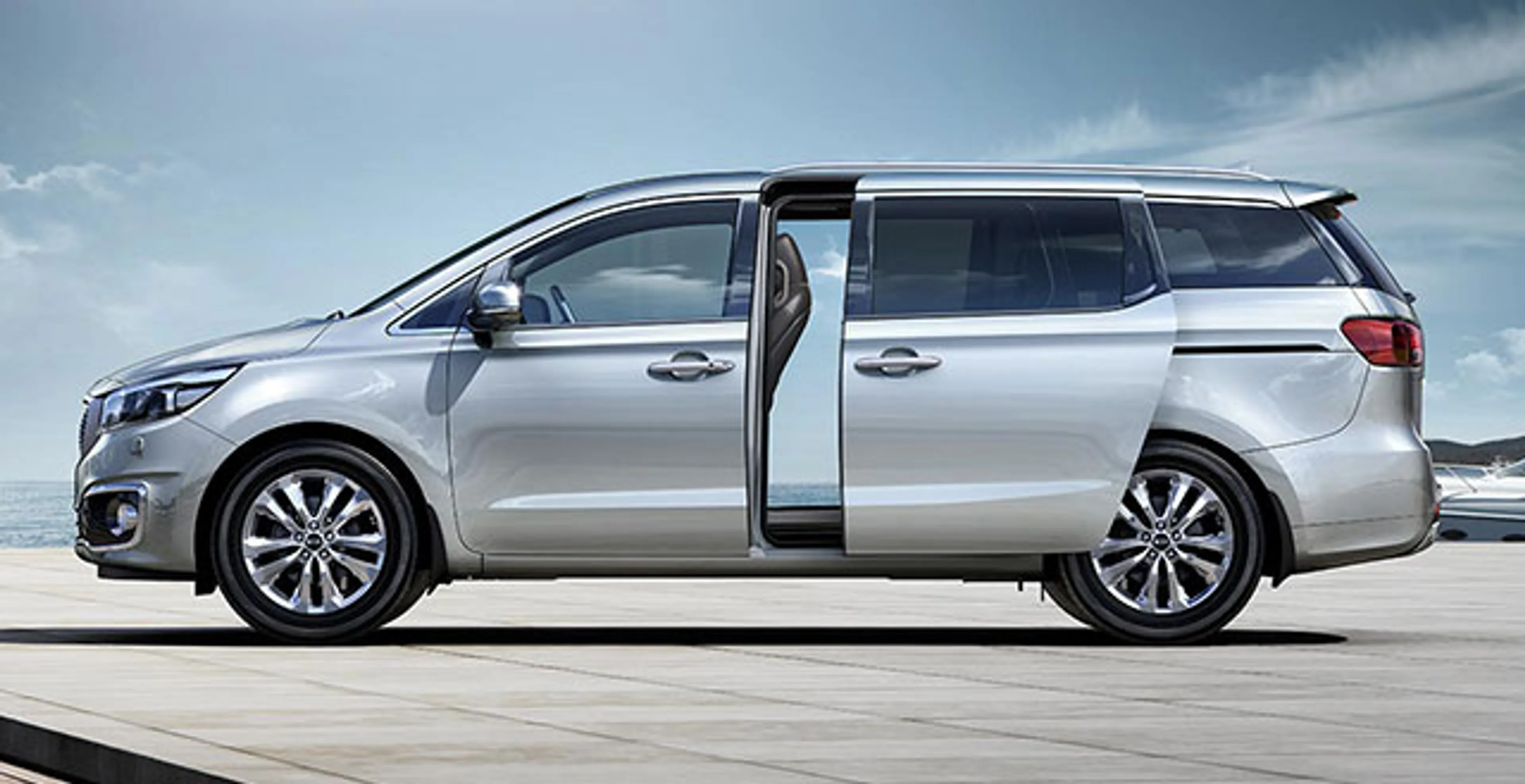 2015 Kia Grand Carnival 2.2 EX AT thumbnail 2