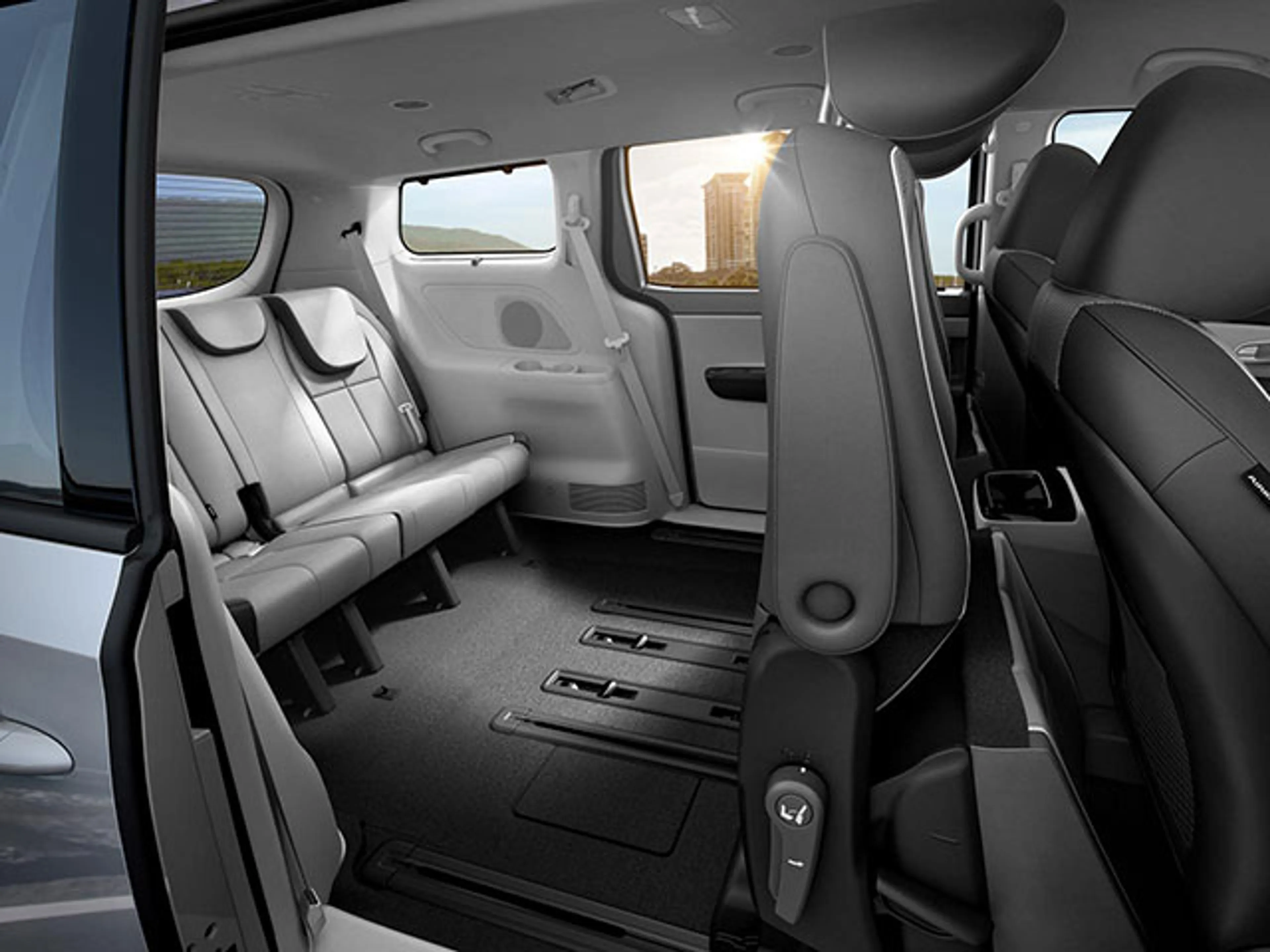 2015 Kia Grand Carnival 2.2 EX AT thumbnail 4