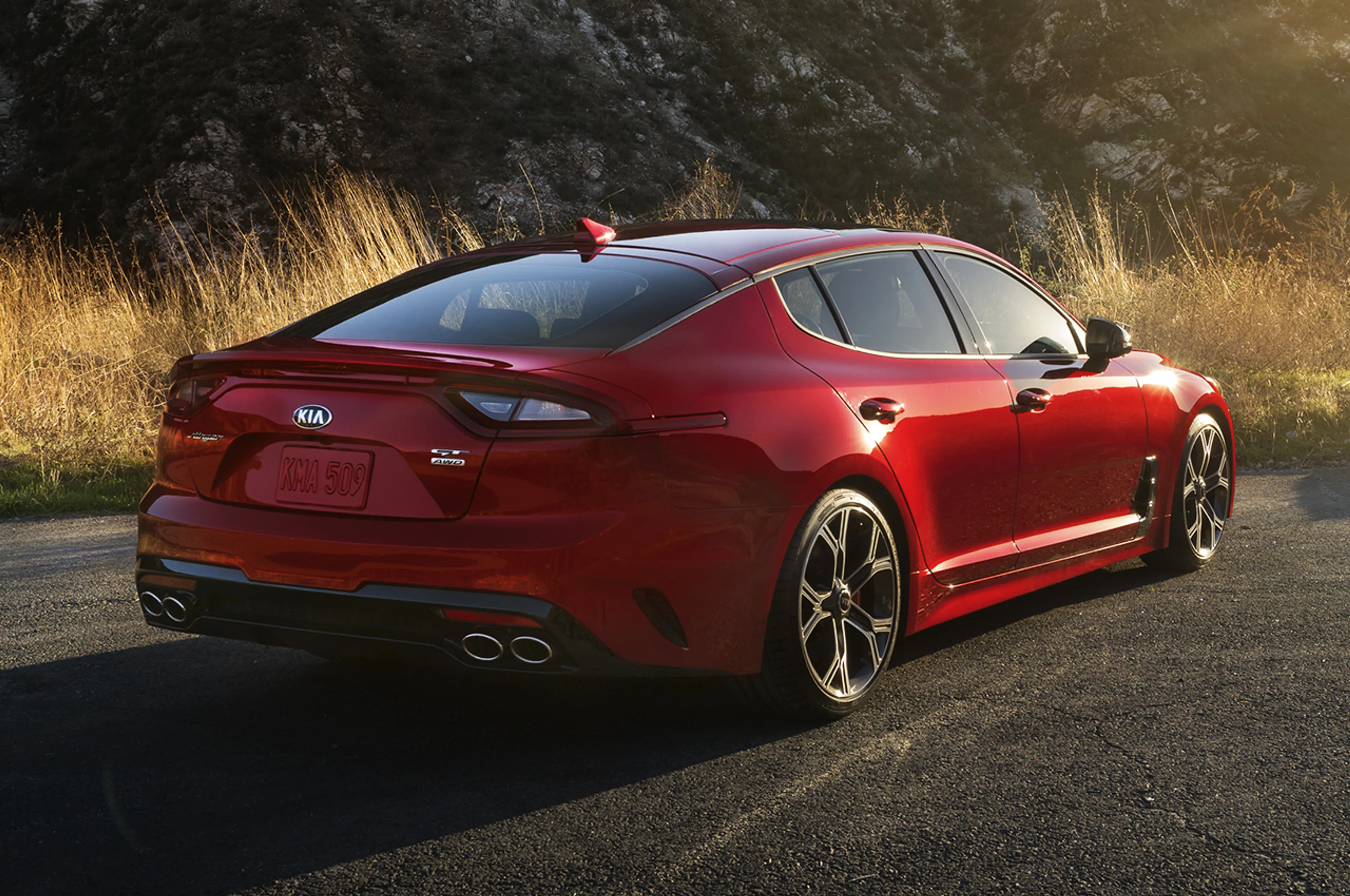Kia Stinger thumbnail 2