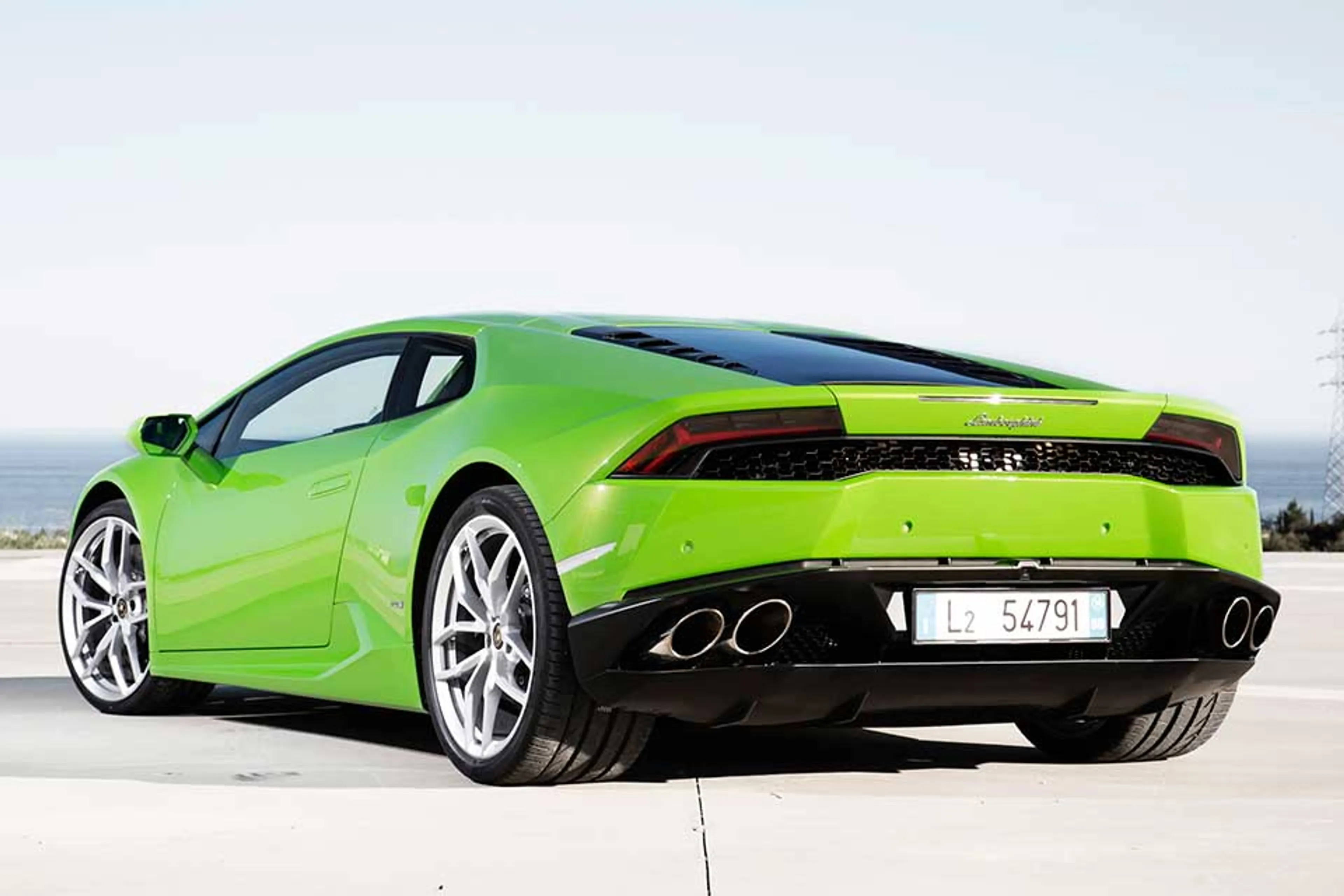 2015 Lamborghini Huracan LP580-2 thumbnail 2