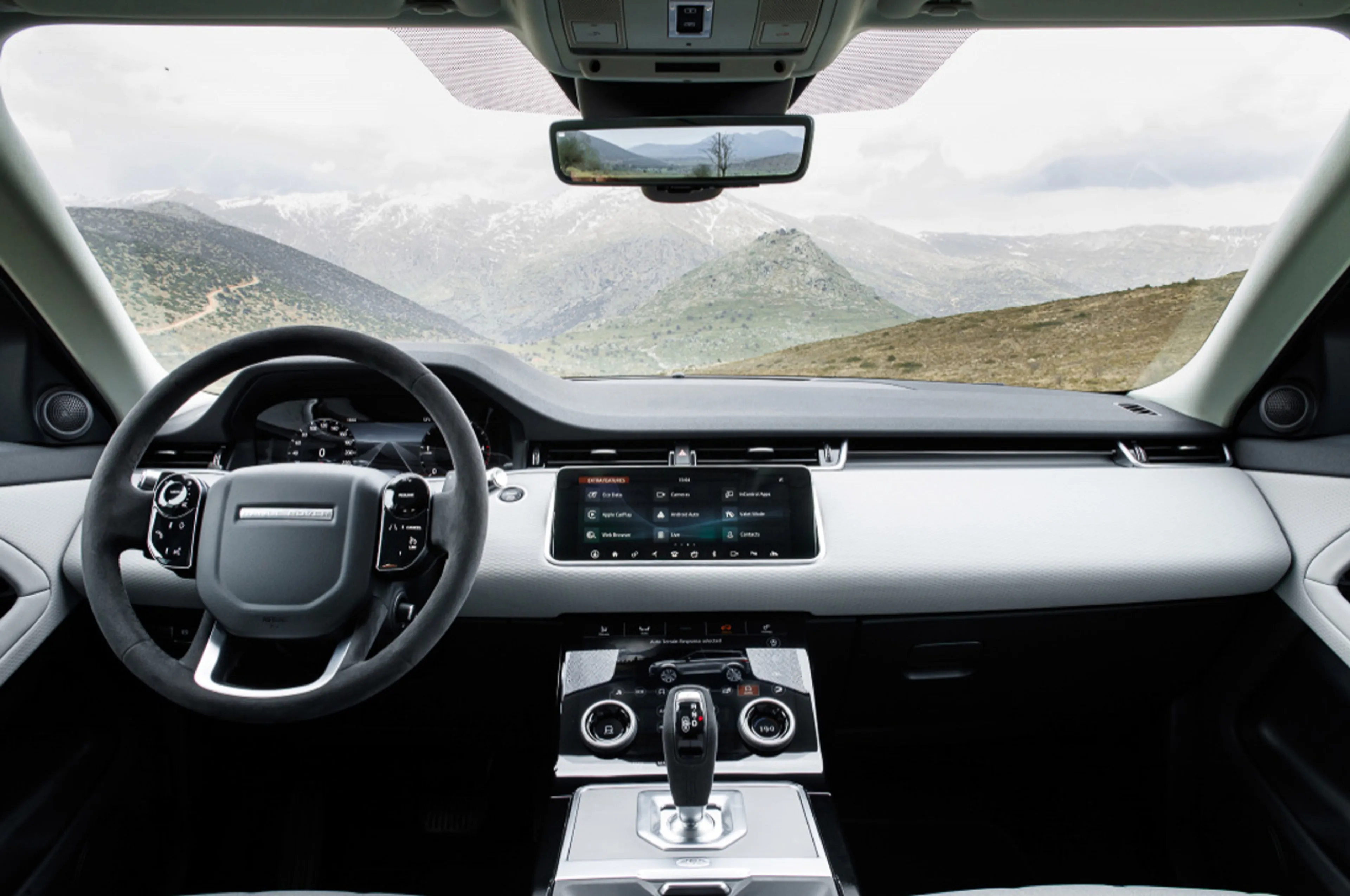 Land Rover Range Rover Evoque thumbnail 3