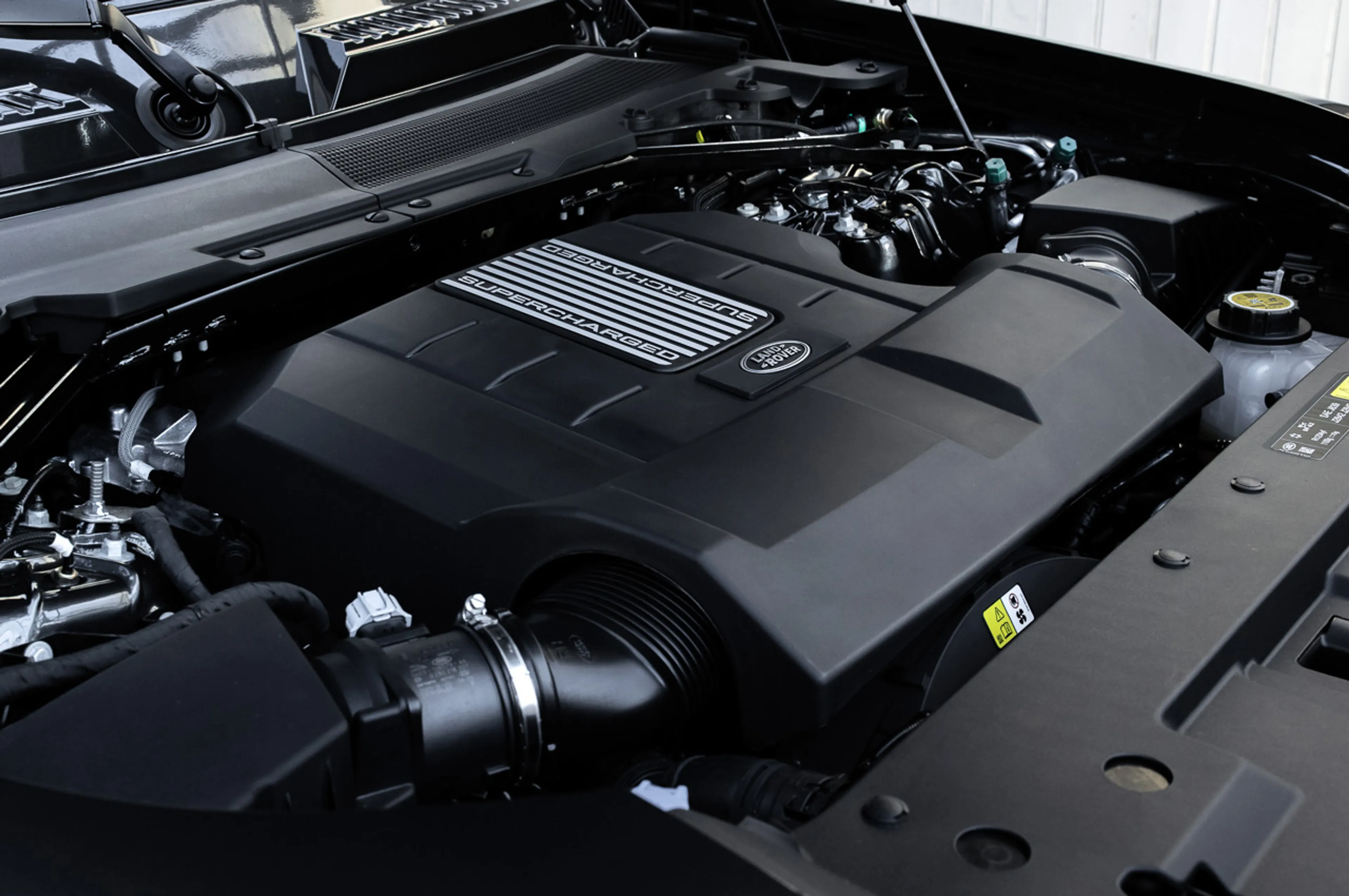 Land Rover Defender 130 thumbnail 4