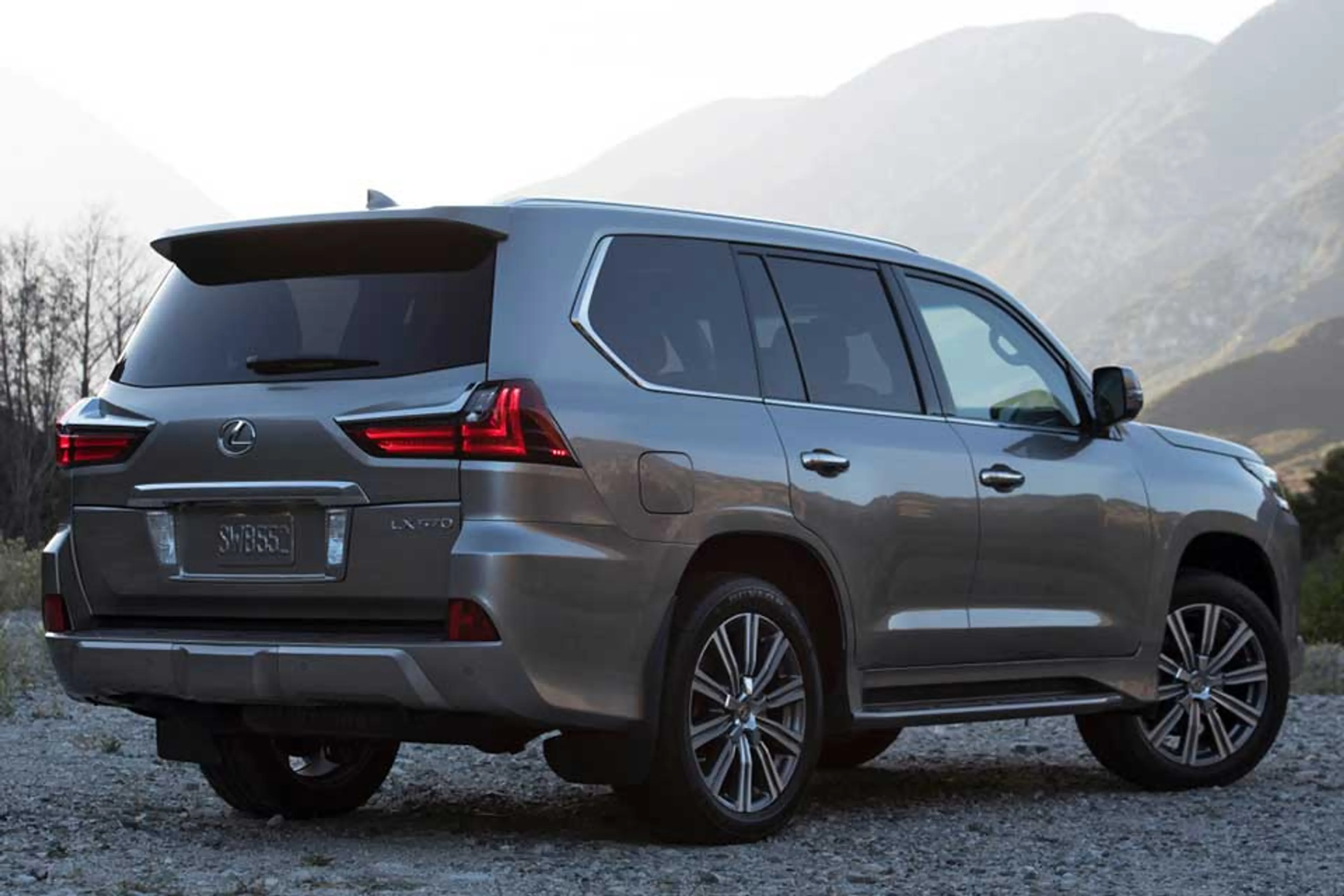 Lexus LX thumbnail 2