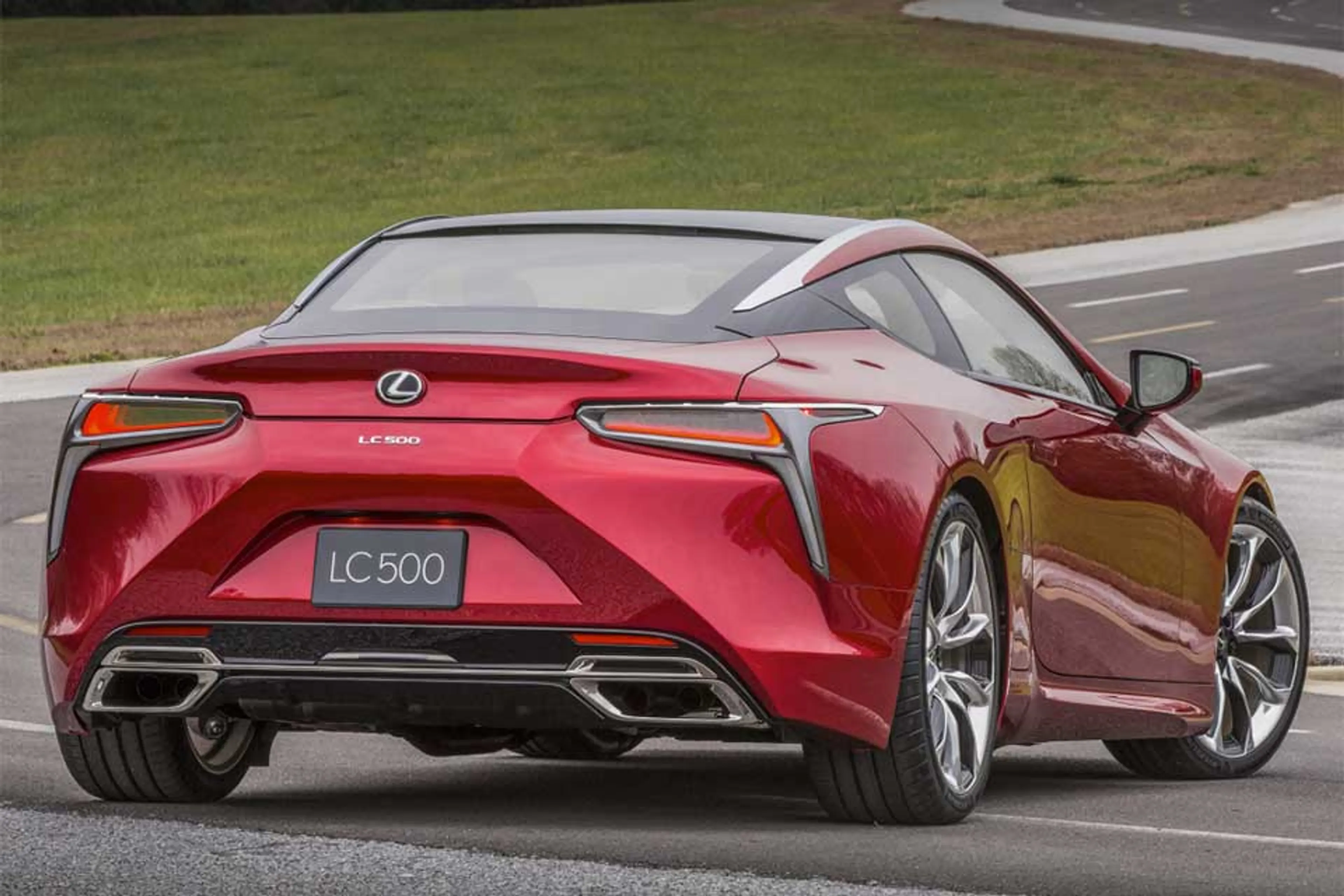 Lexus LC500 thumbnail 2