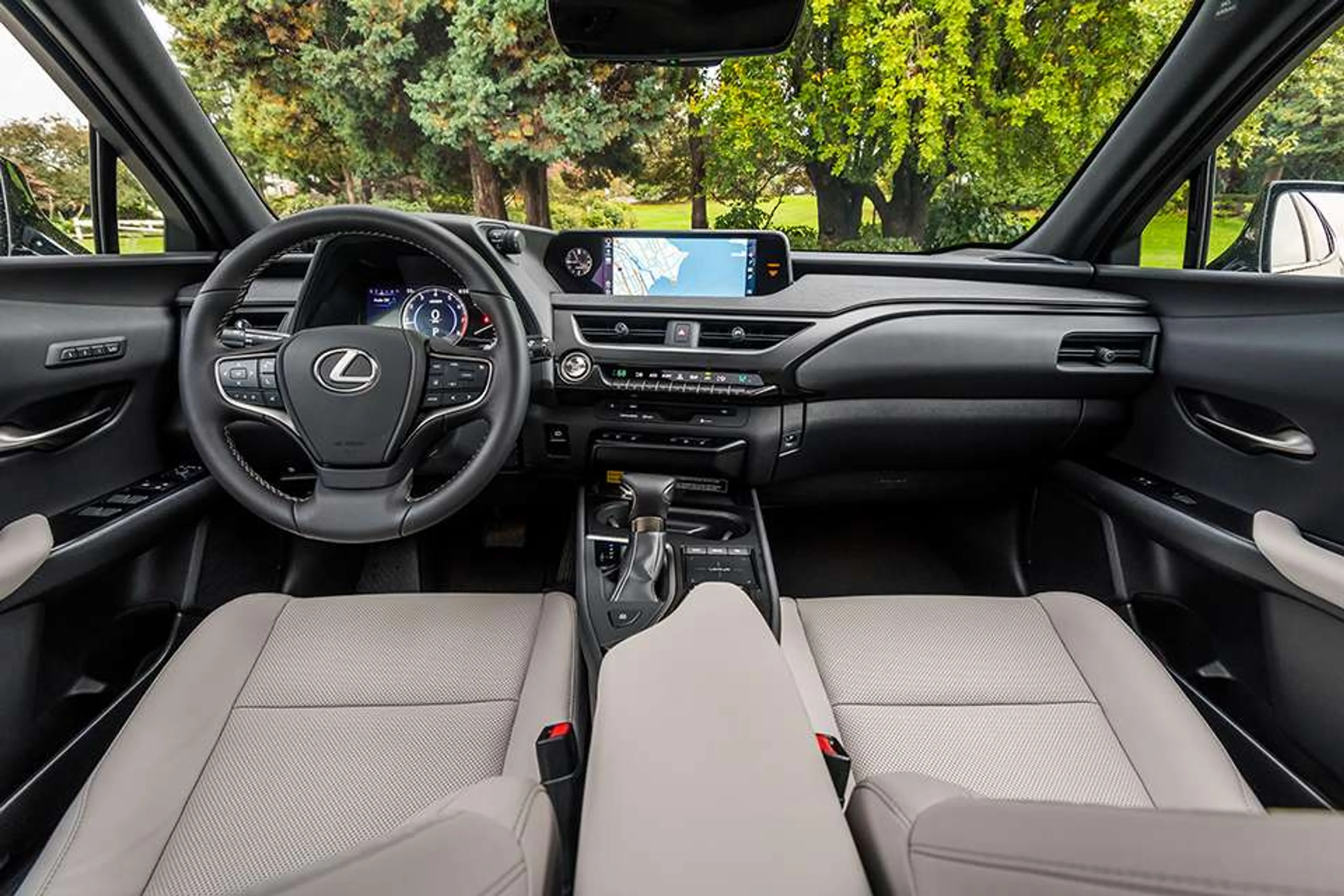 2019 Lexus UX 200 thumbnail 3