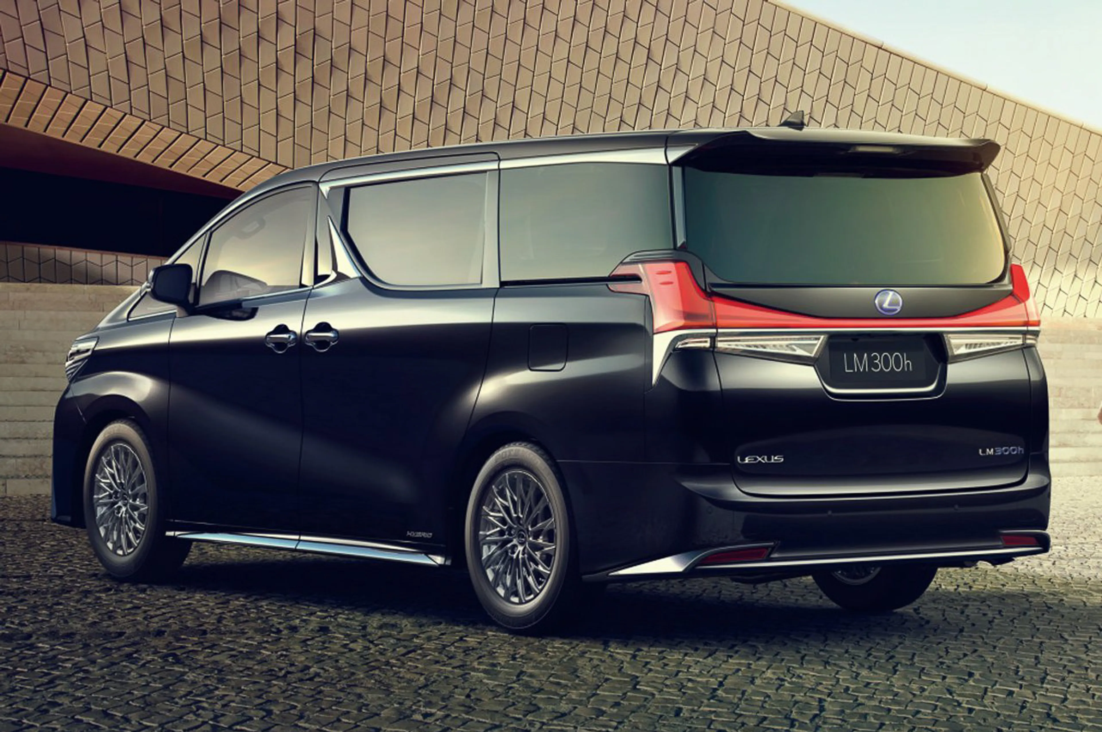 2020 Lexus LM 350 4-seater thumbnail 2