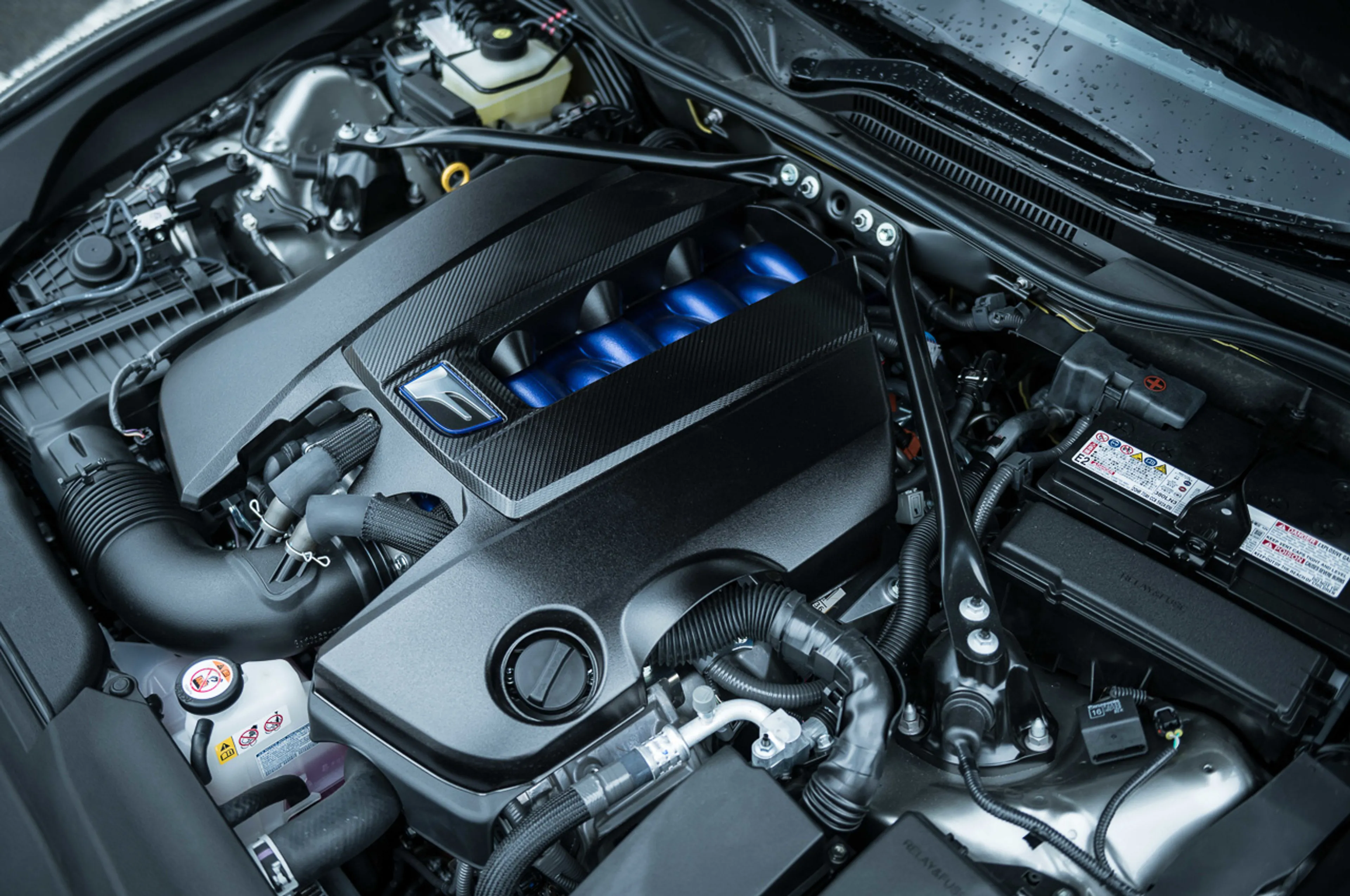 Lexus RC F thumbnail 4