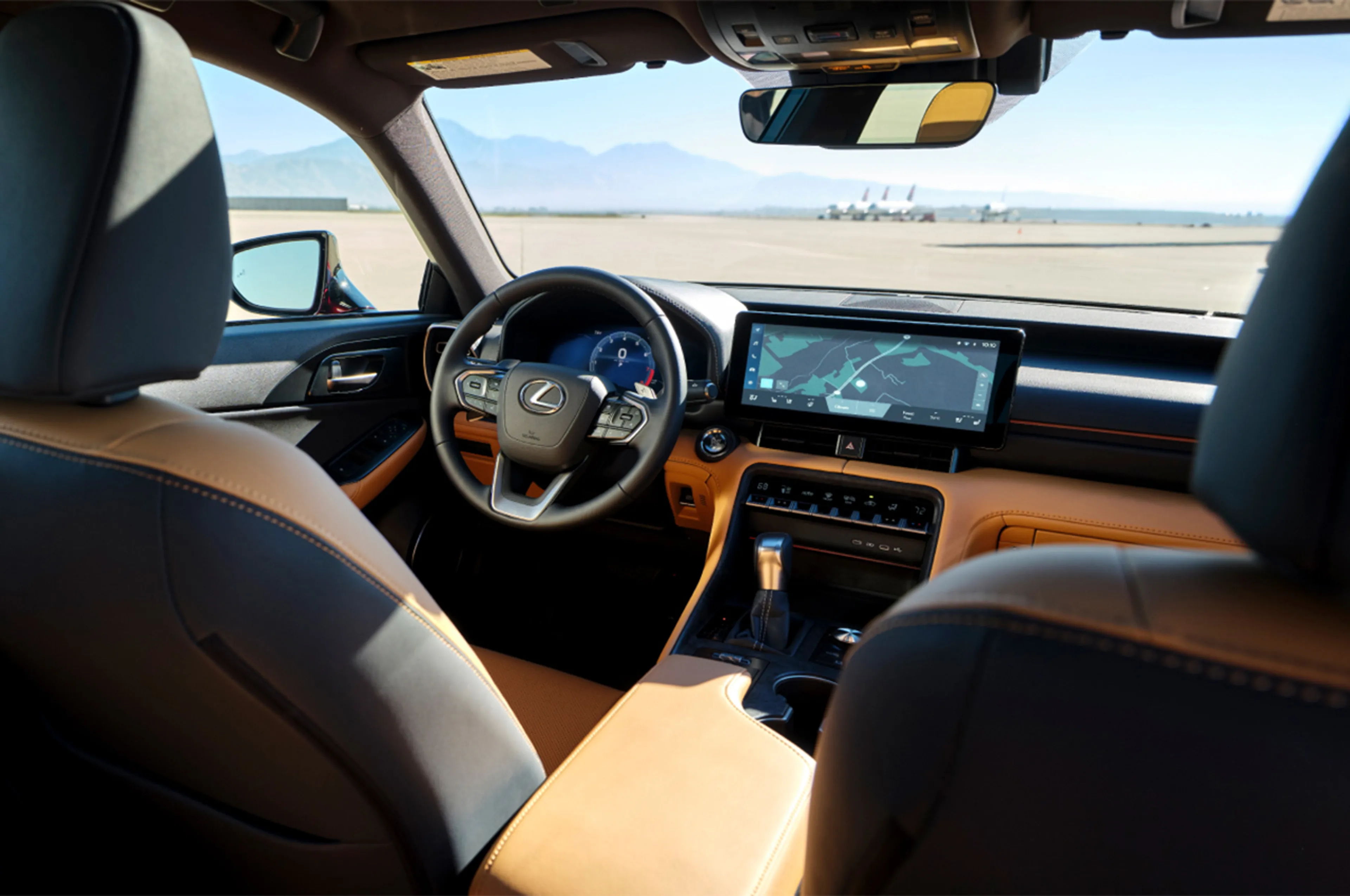 Lexus IS thumbnail 3