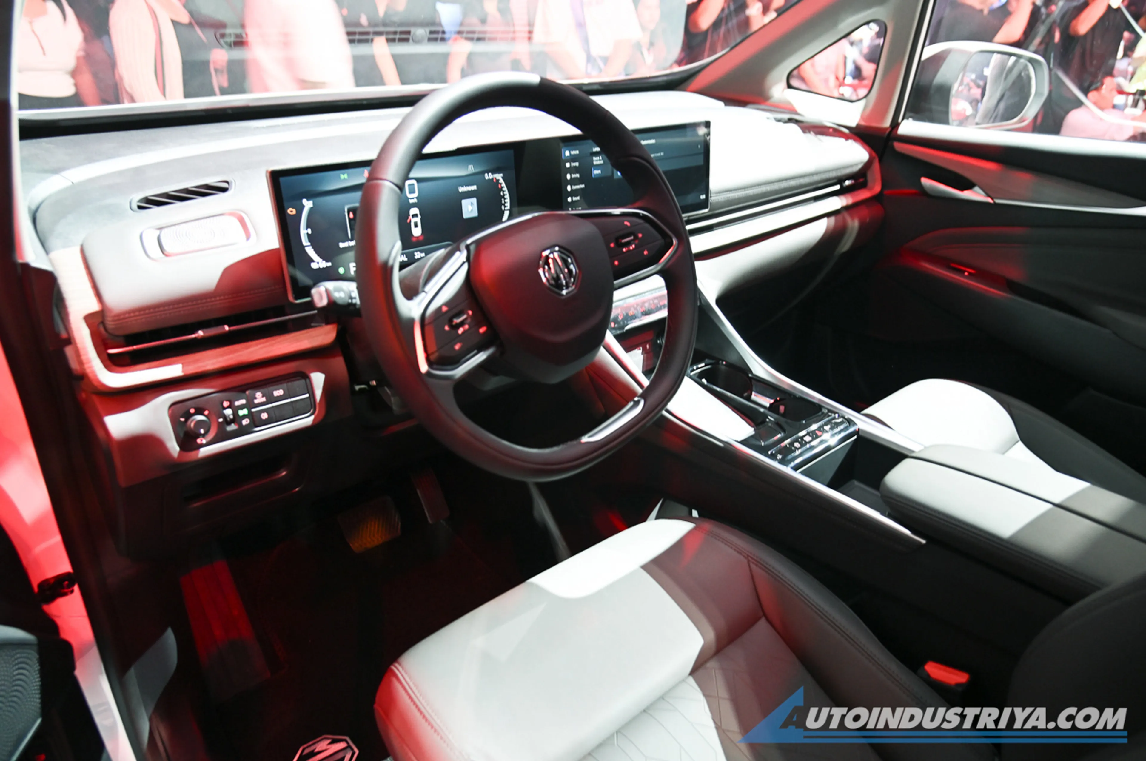 MG G50 PHEV thumbnail 3