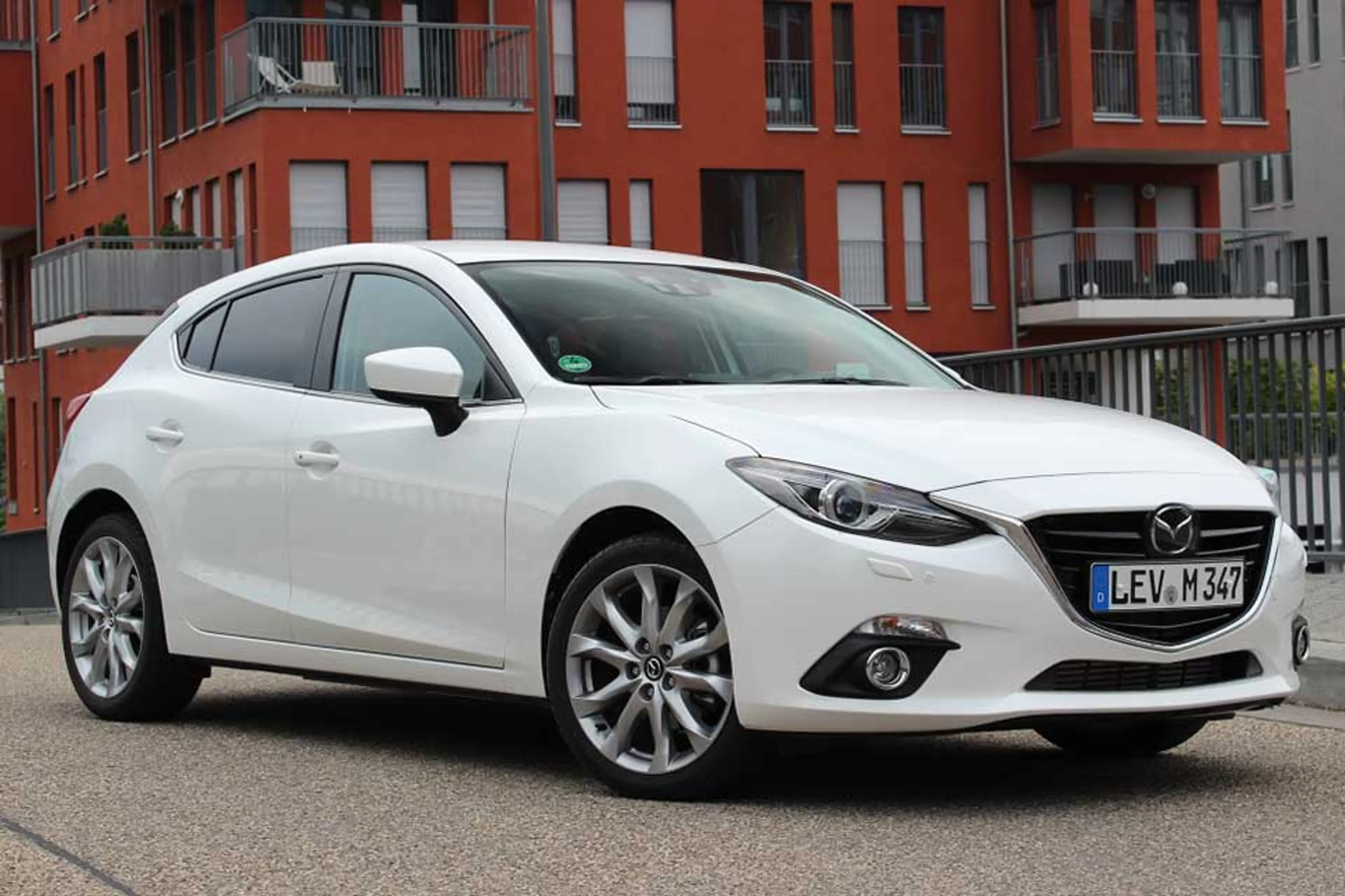 Mazda 3 Hatchback 2015